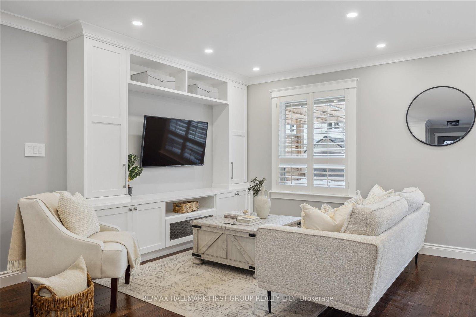 Photo 7 of 821 Red Maple Court, Whitby, Williamsburg — HOMEH