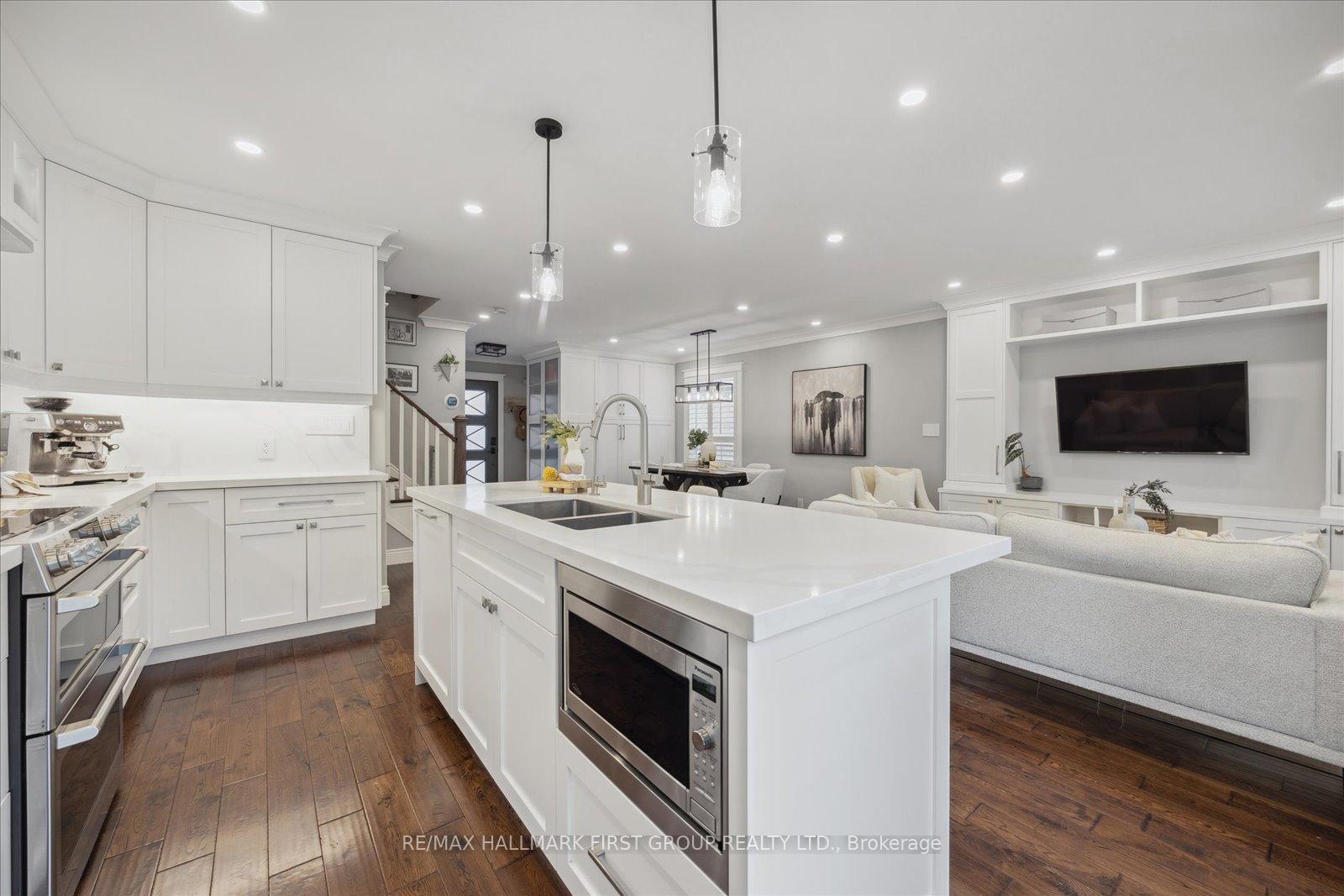 Photo 13 of 821 Red Maple Court, Whitby, Williamsburg — HOMEH