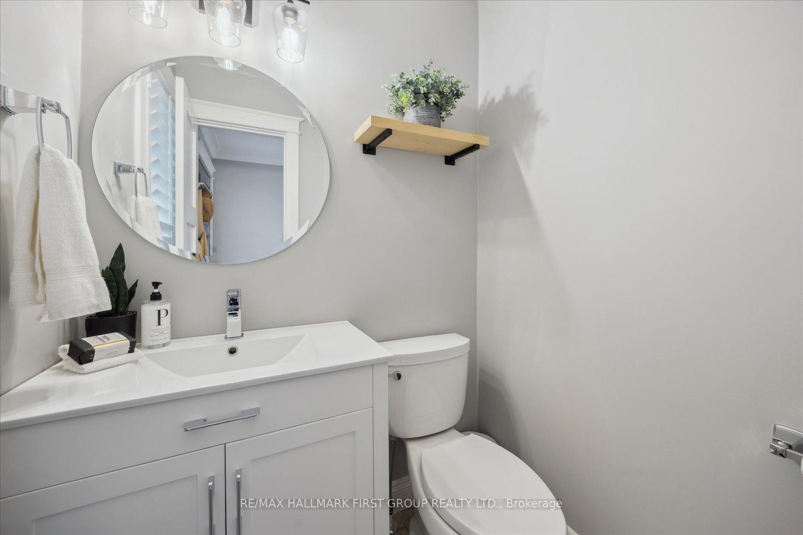 Photo 15 of 821 Red Maple Court, Whitby, Williamsburg — HOMEH