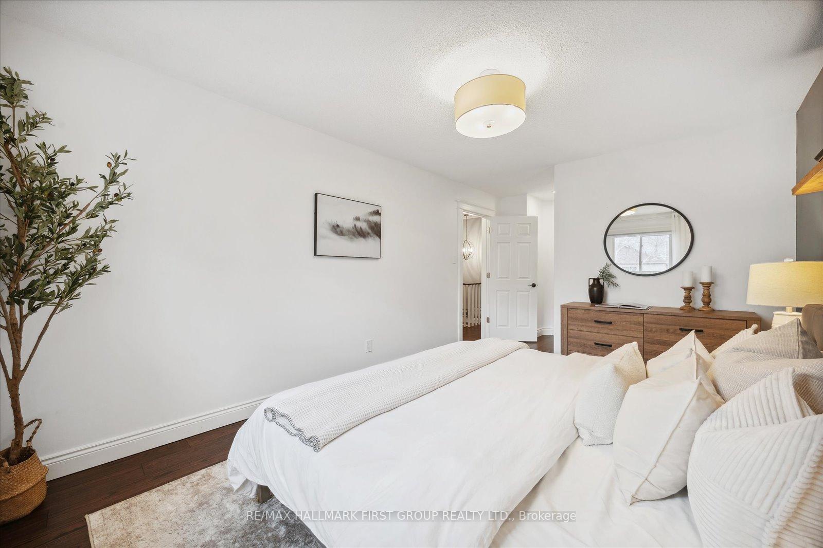 Photo 21 of 821 Red Maple Court, Whitby, Williamsburg — HOMEH