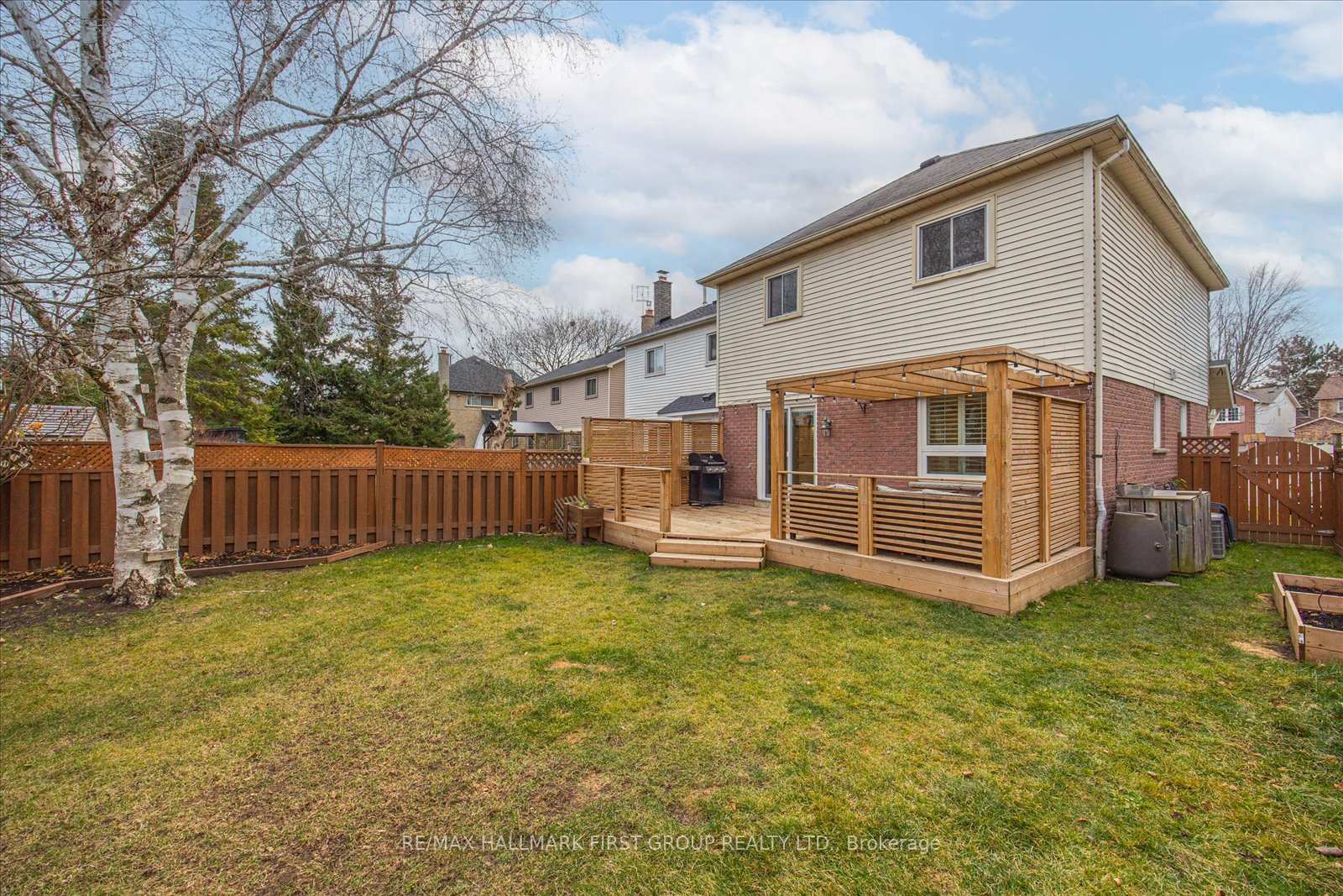Photo 32 of 821 Red Maple Court, Whitby, Williamsburg — HOMEH