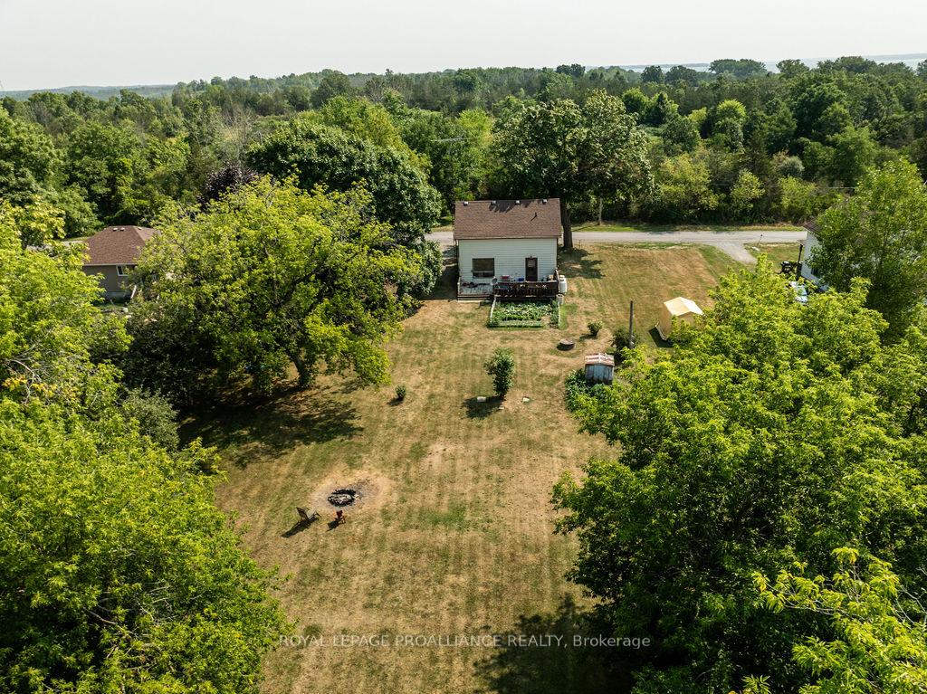 Photo 3 of 72 Doxtator Drive, Belleville, Belleville Ward — HOMEH