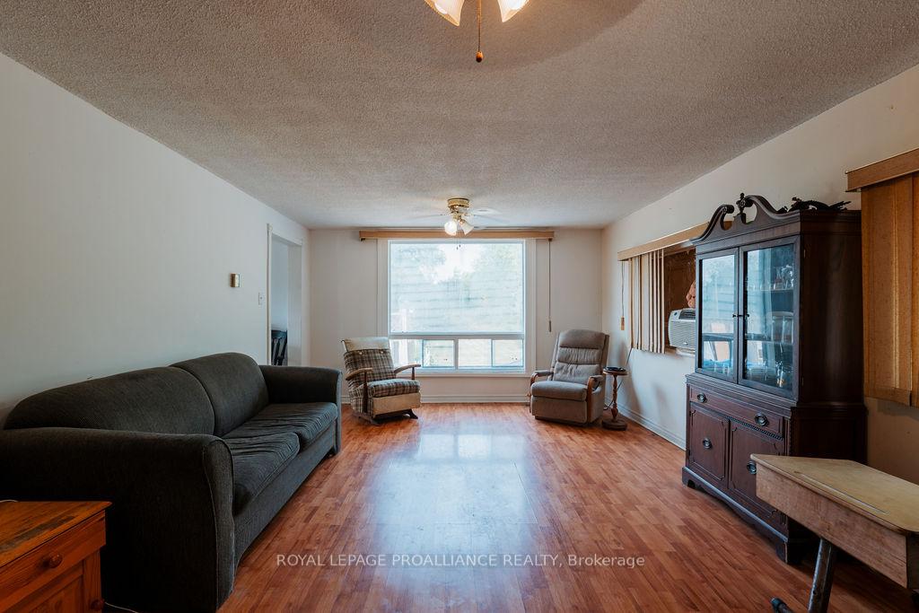 Photo 6 of 72 Doxtator Drive, Belleville, Belleville Ward — HOMEH