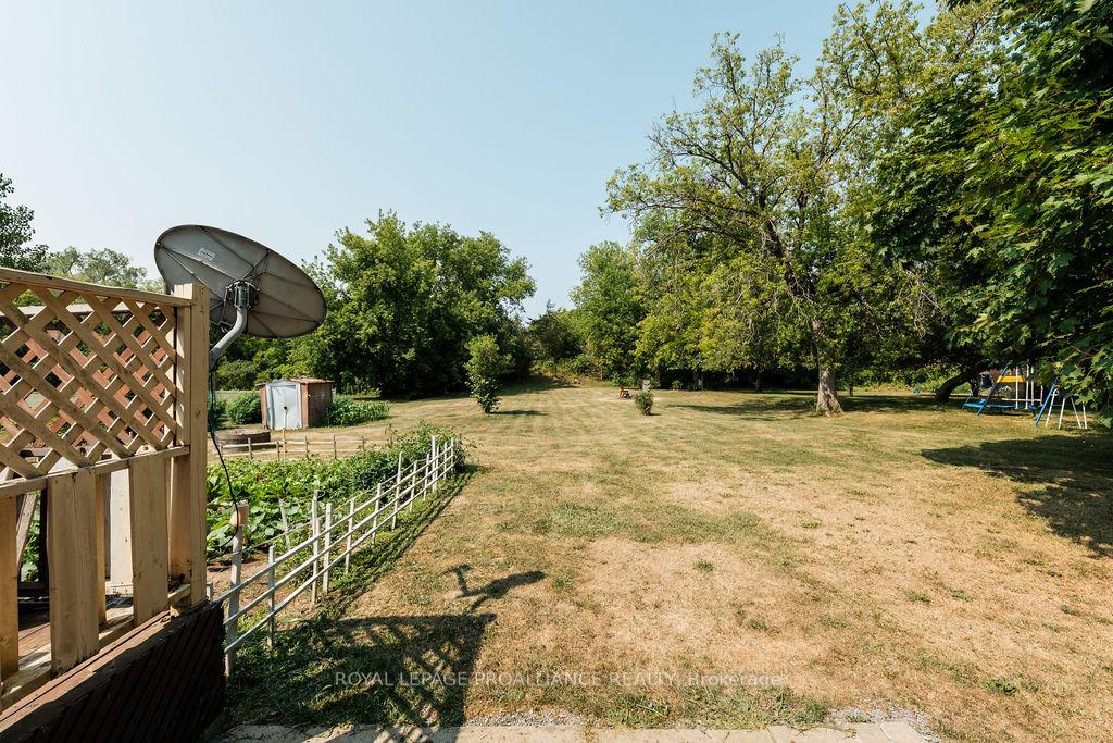Photo 23 of 72 Doxtator Drive, Belleville, Belleville Ward — HOMEH