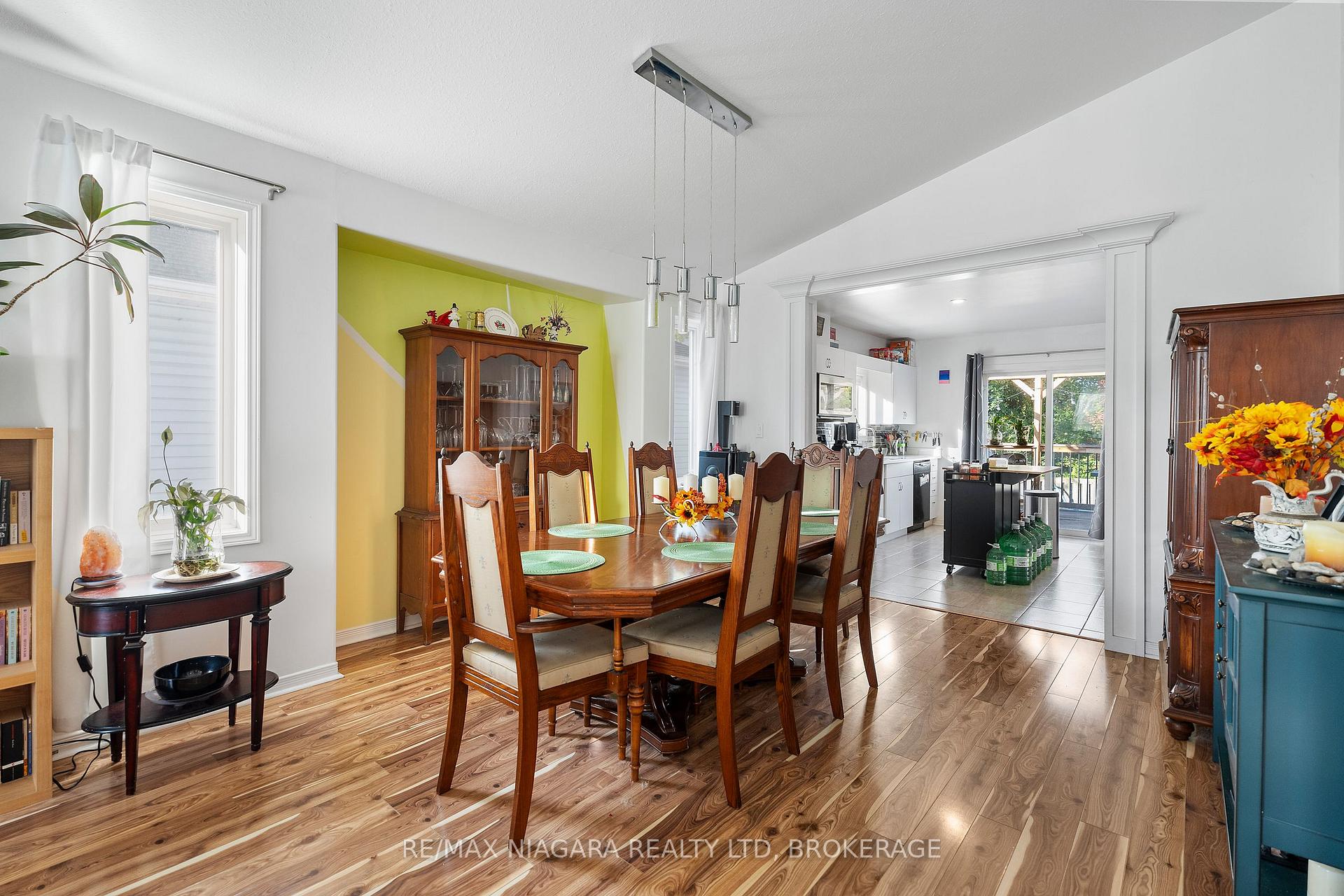 Photo 7 of 283 Oakcrest Avenue, Welland, West Welland — HOMEH