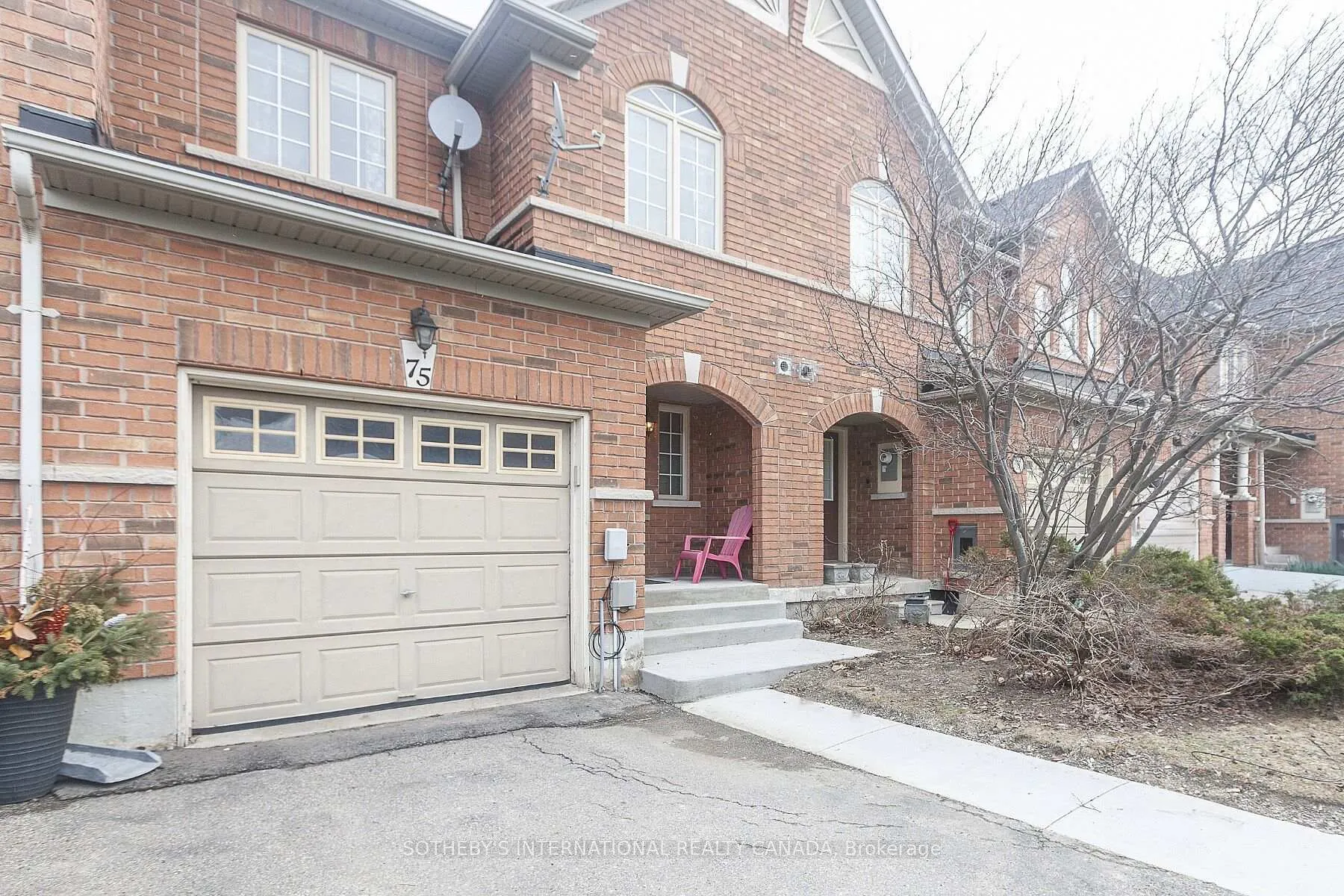 Photo 2 of 75 Rockgarden Trail, Brampton, Sandringham-Wellington — HOMEH