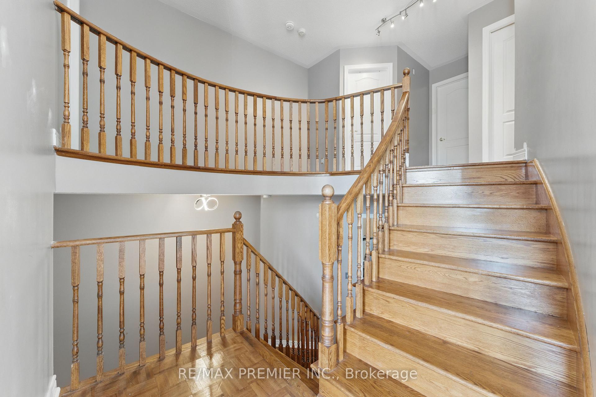 Photo 19 of 20 Bucksaw Drive, Vaughan, Vellore Village — HOMEH