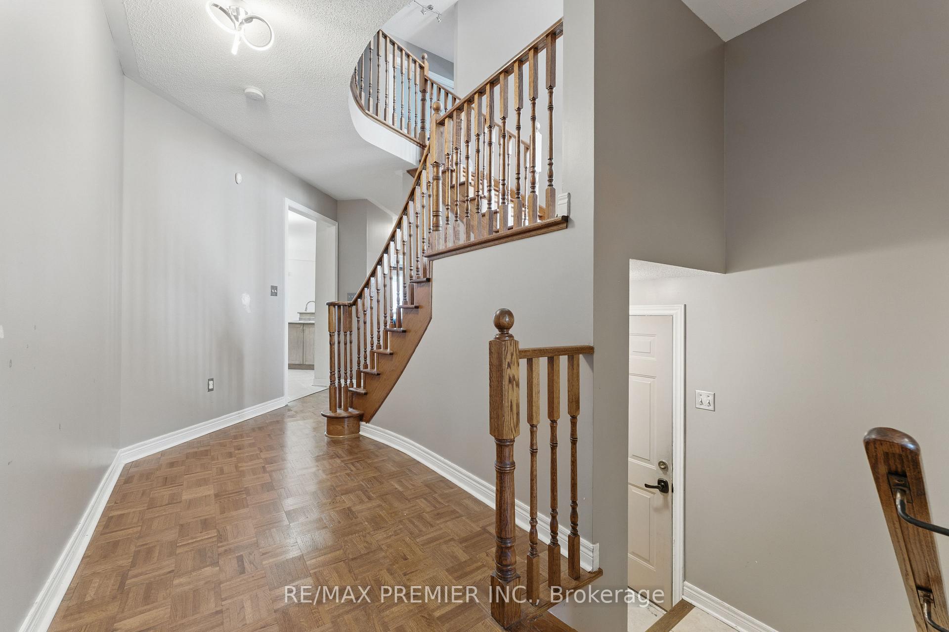 Photo 29 of 20 Bucksaw Drive, Vaughan, Vellore Village — HOMEH