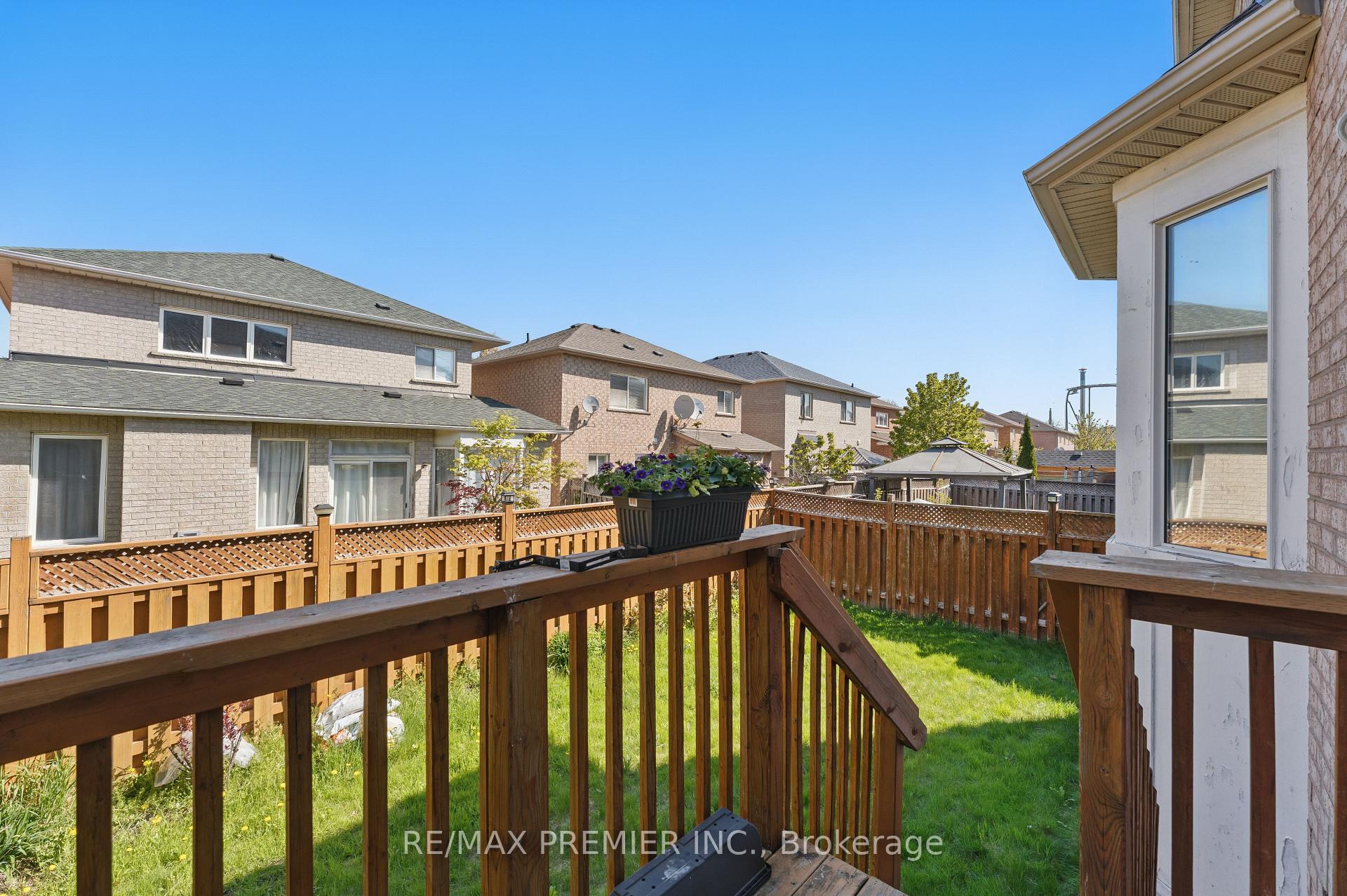 Photo 31 of 20 Bucksaw Drive, Vaughan, Vellore Village — HOMEH