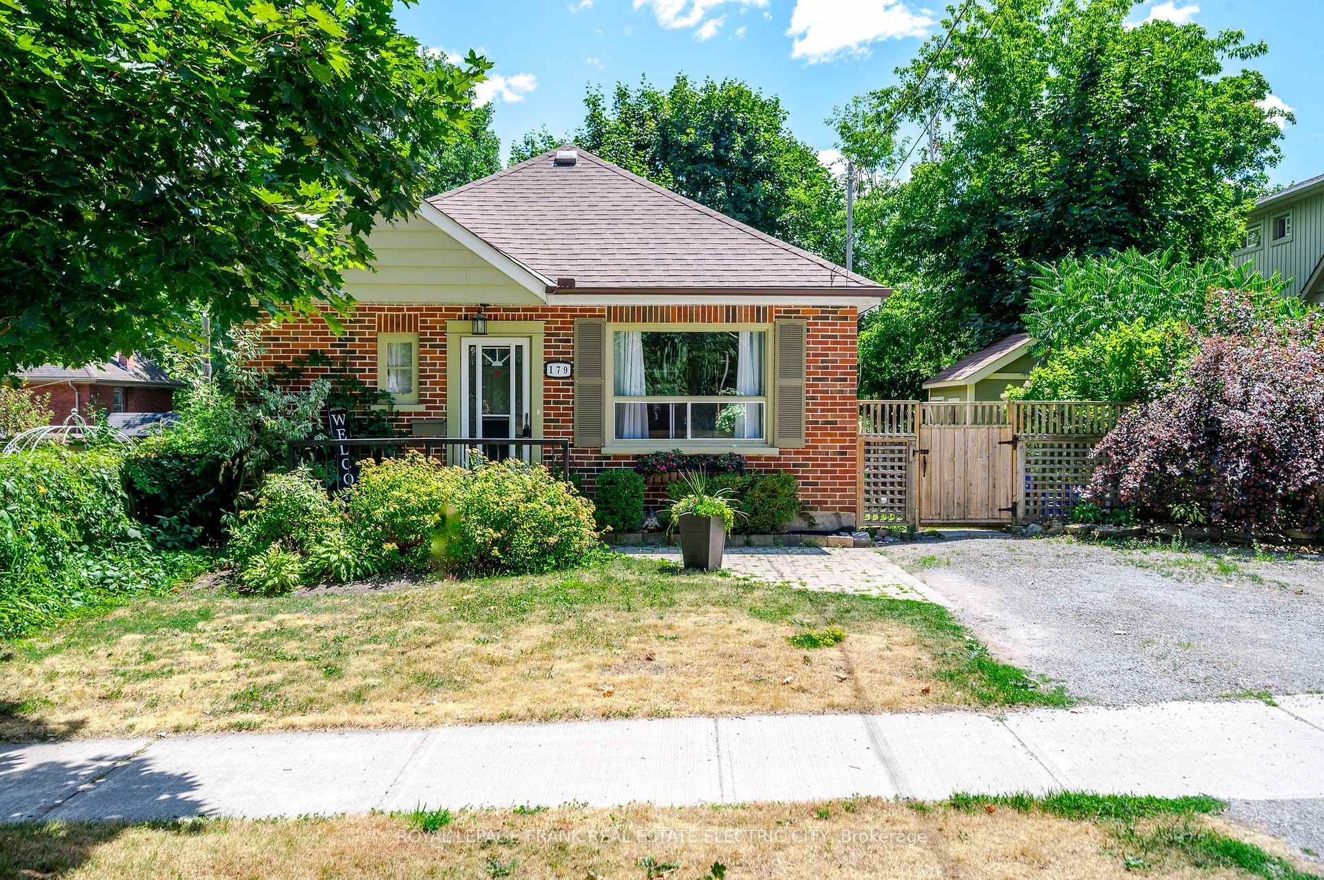 Photo 5 of 179 Aberdeen Avenue, Peterborough, Northcrest Ward 5 — HOMEH