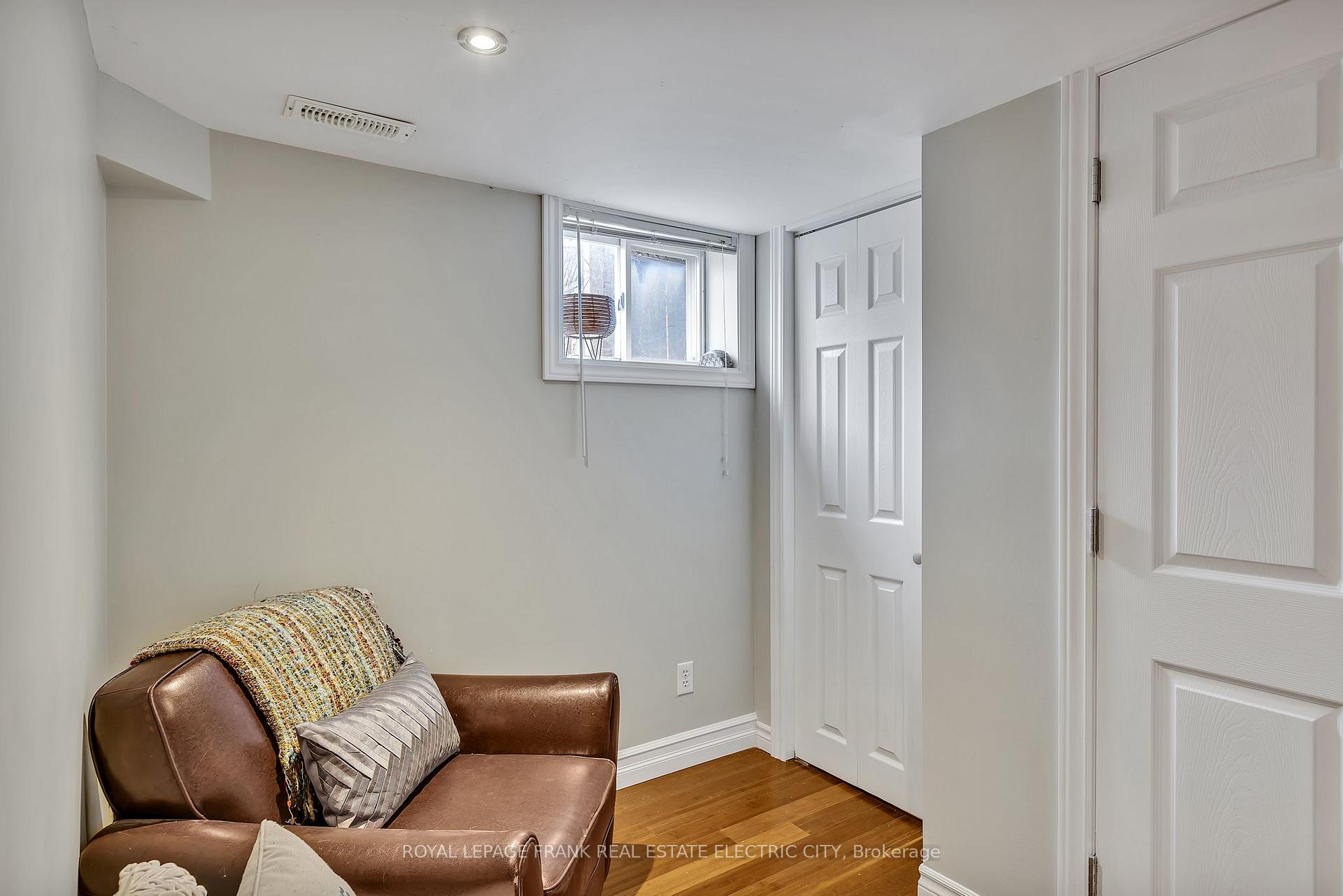 Photo 24 of 179 Aberdeen Avenue, Peterborough, Northcrest Ward 5 — HOMEH