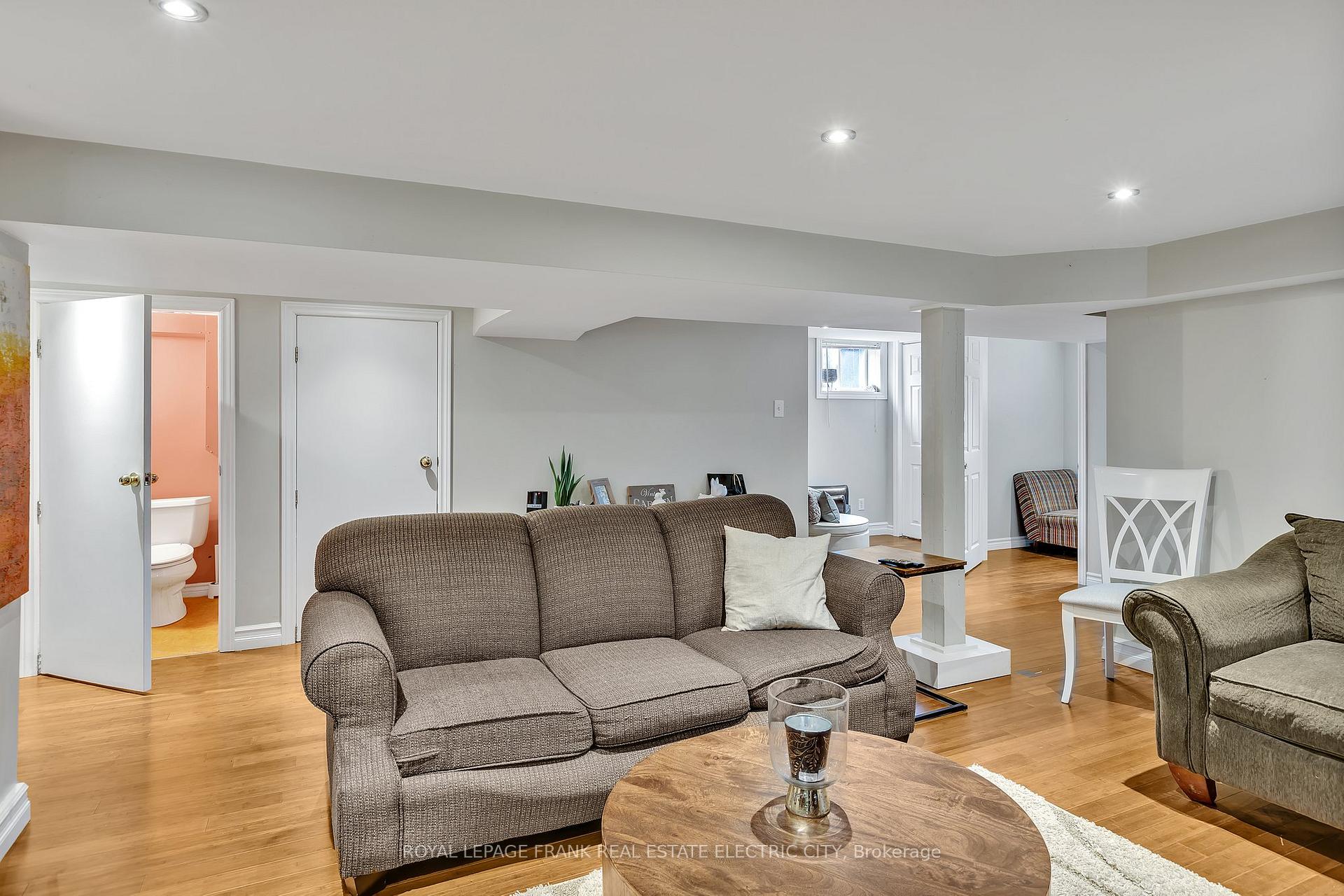 Photo 26 of 179 Aberdeen Avenue, Peterborough, Northcrest Ward 5 — HOMEH