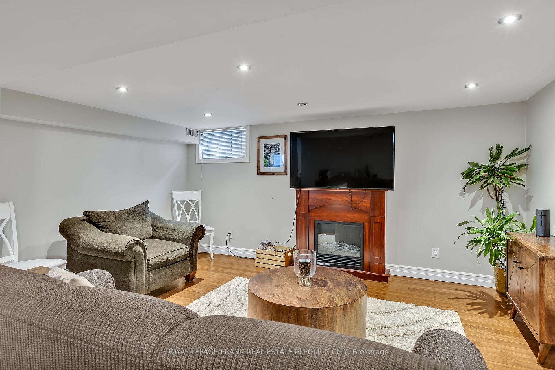 Photo 27 of 179 Aberdeen Avenue, Peterborough, Northcrest Ward 5 — HOMEH