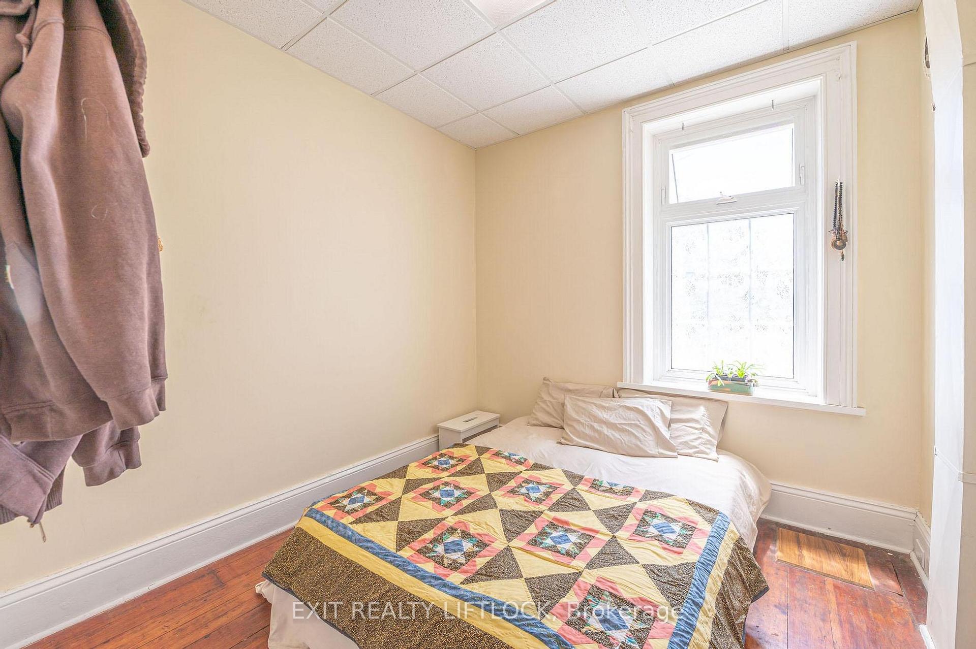 Photo 5 of 352 Mark Street, Peterborough, Ashburnham Ward 4 — HOMEH