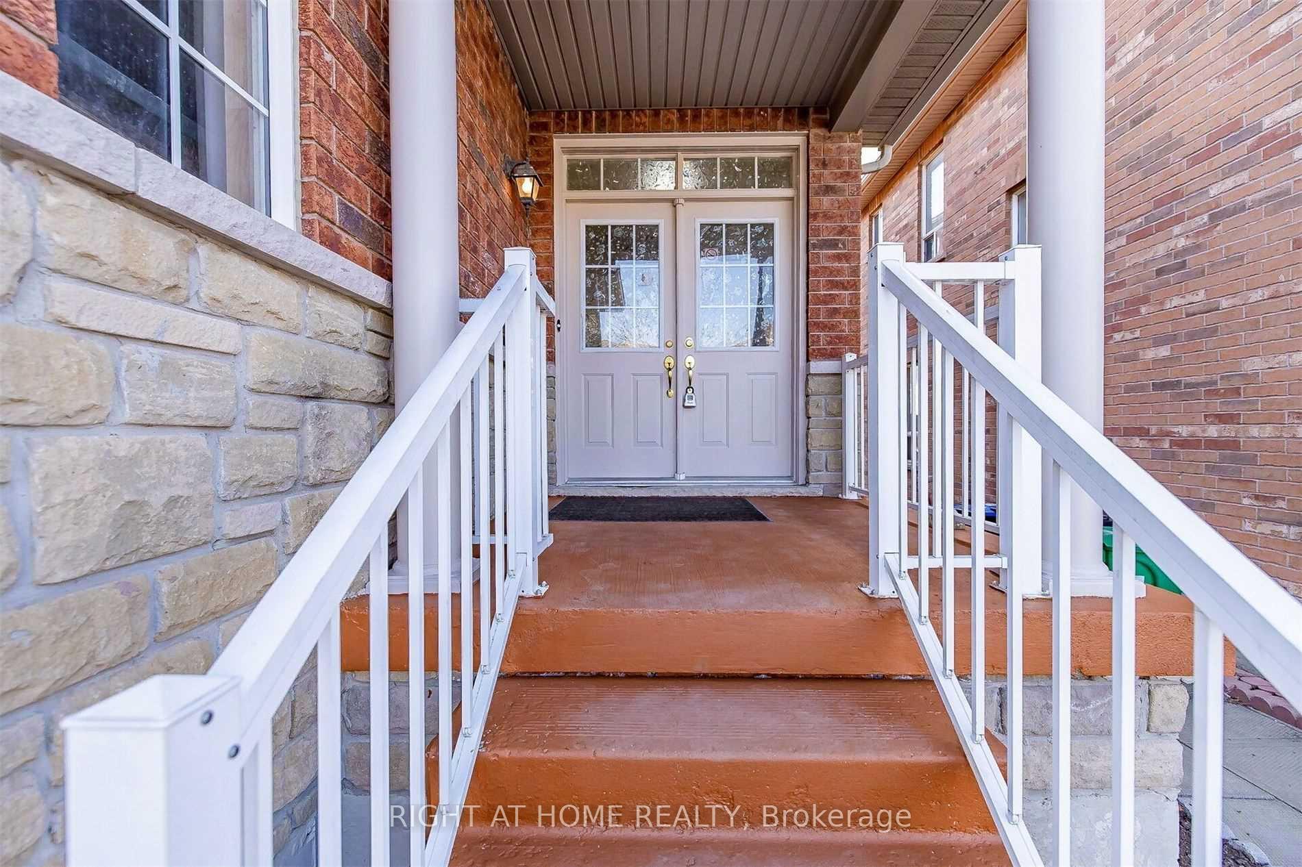 Photo 20 of 48 Pennyroyal Crescent, Brampton, Bramalea North Industrial — HOMEH