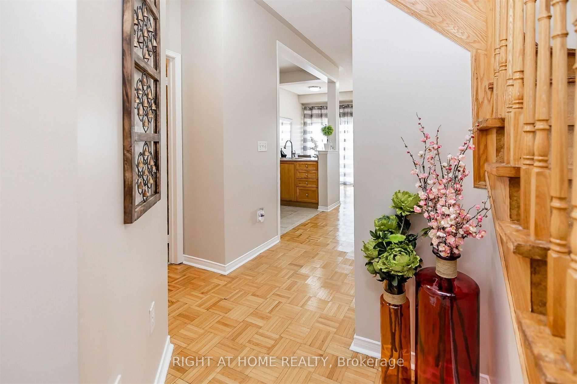 Photo 7 of 48 Pennyroyal Crescent, Brampton, Bramalea North Industrial — HOMEH