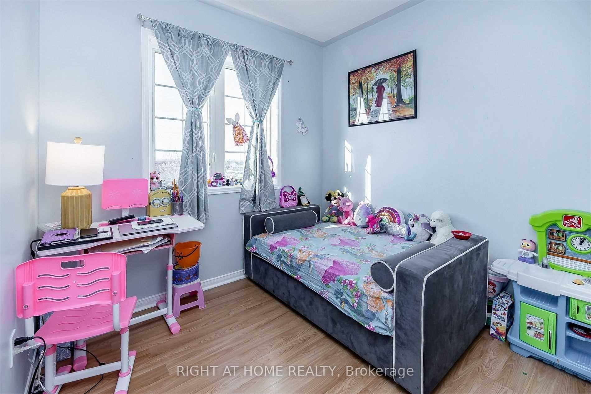 Photo 15 of 48 Pennyroyal Crescent, Brampton, Bramalea North Industrial — HOMEH