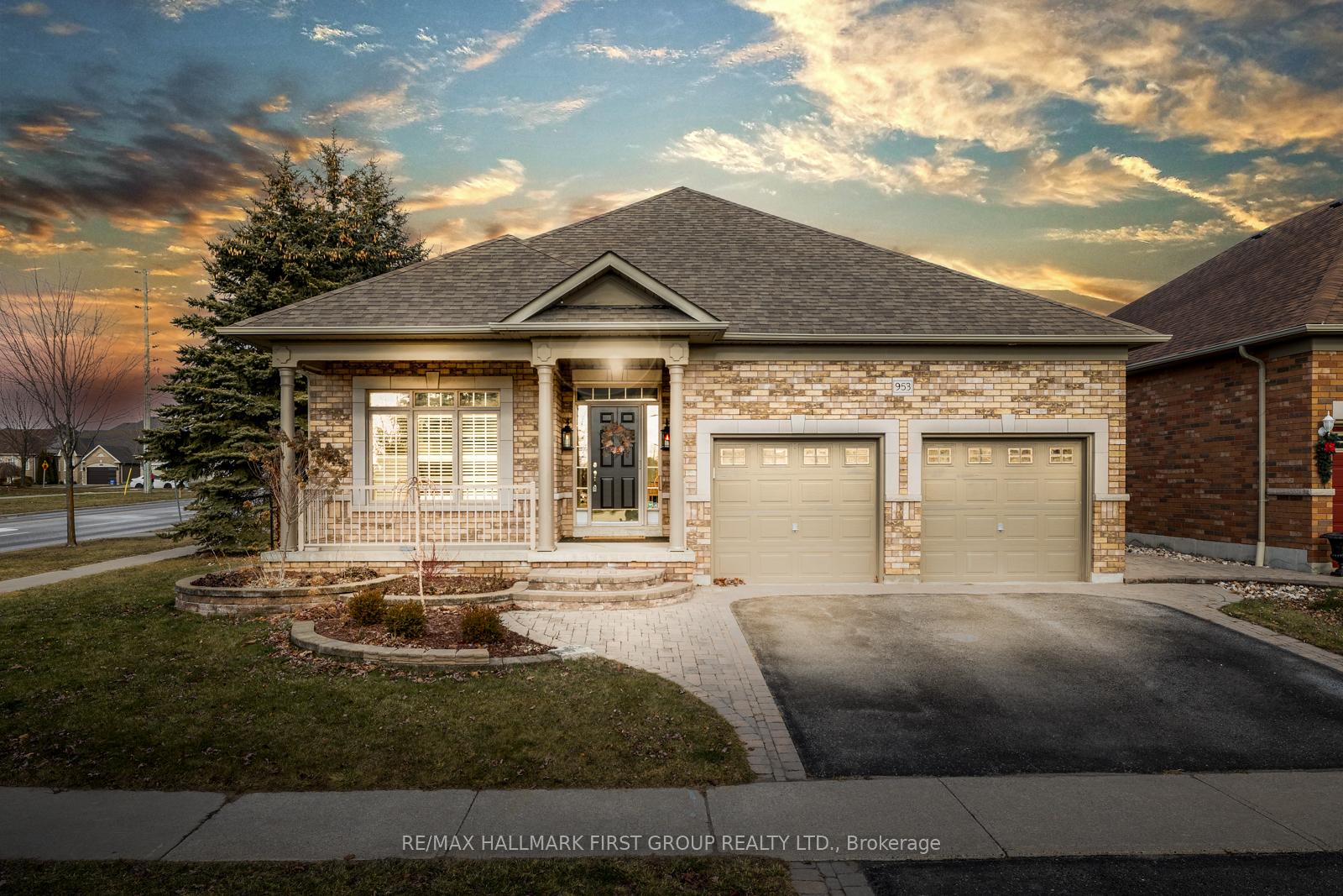 Photo 1 of 953 Greenleaf Circle, Oshawa, Taunton — HOMEH