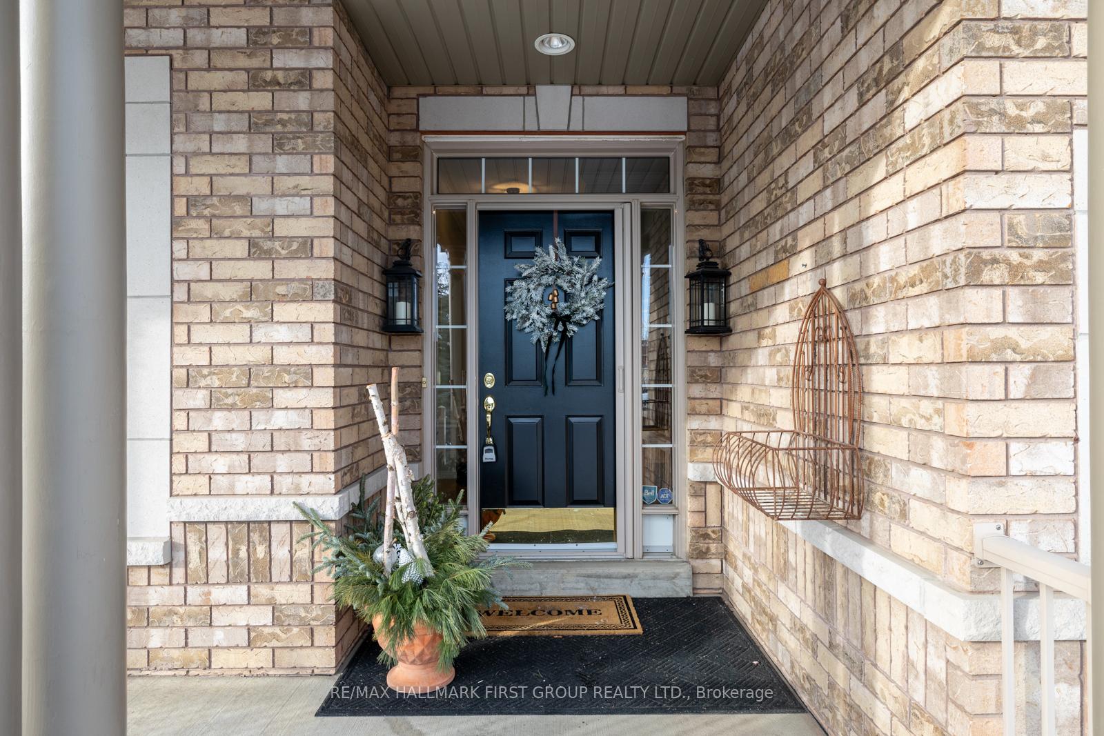 Photo 4 of 953 Greenleaf Circle, Oshawa, Taunton — HOMEH