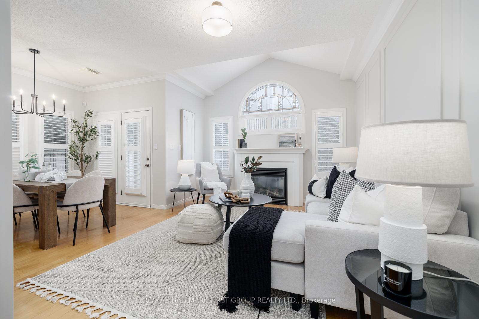 Photo 12 of 953 Greenleaf Circle, Oshawa, Taunton — HOMEH