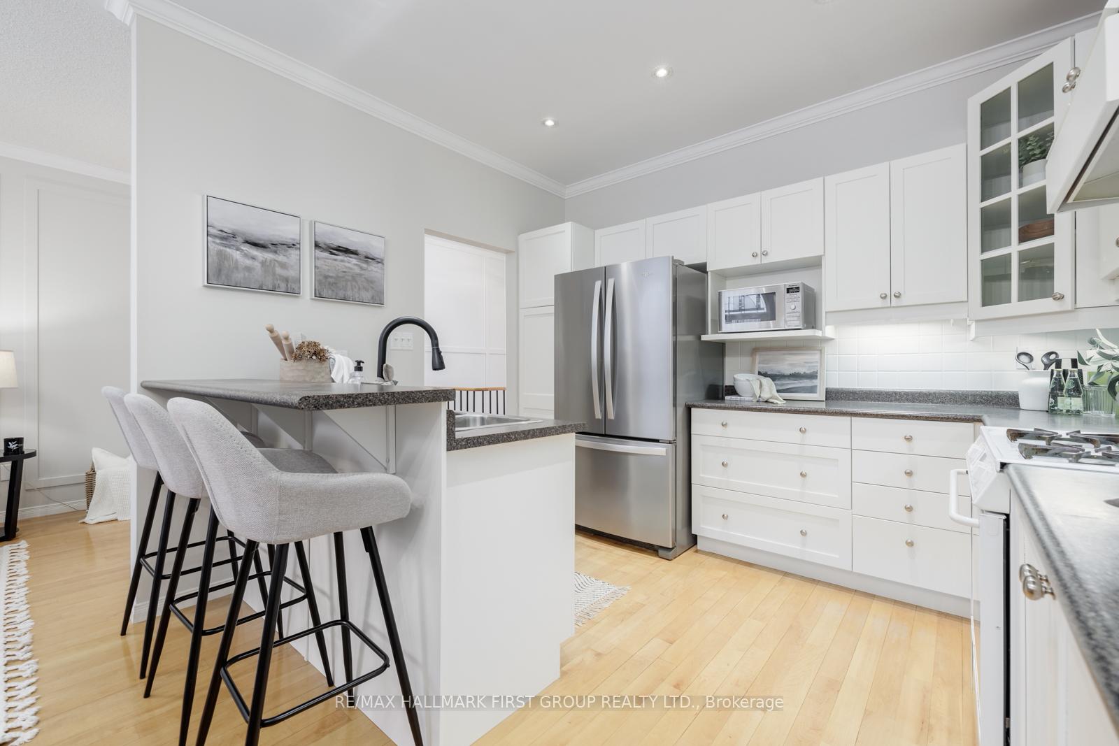Photo 18 of 953 Greenleaf Circle, Oshawa, Taunton — HOMEH