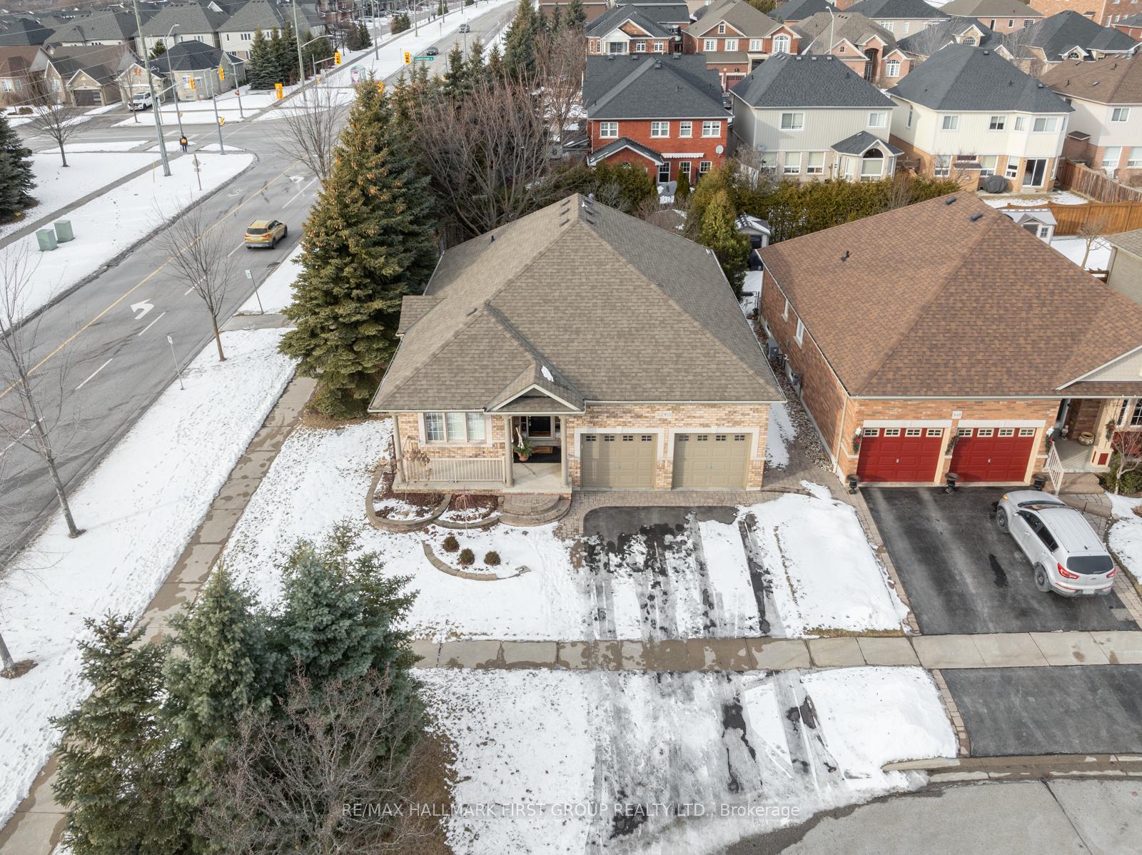 Photo 40 of 953 Greenleaf Circle, Oshawa, Taunton — HOMEH