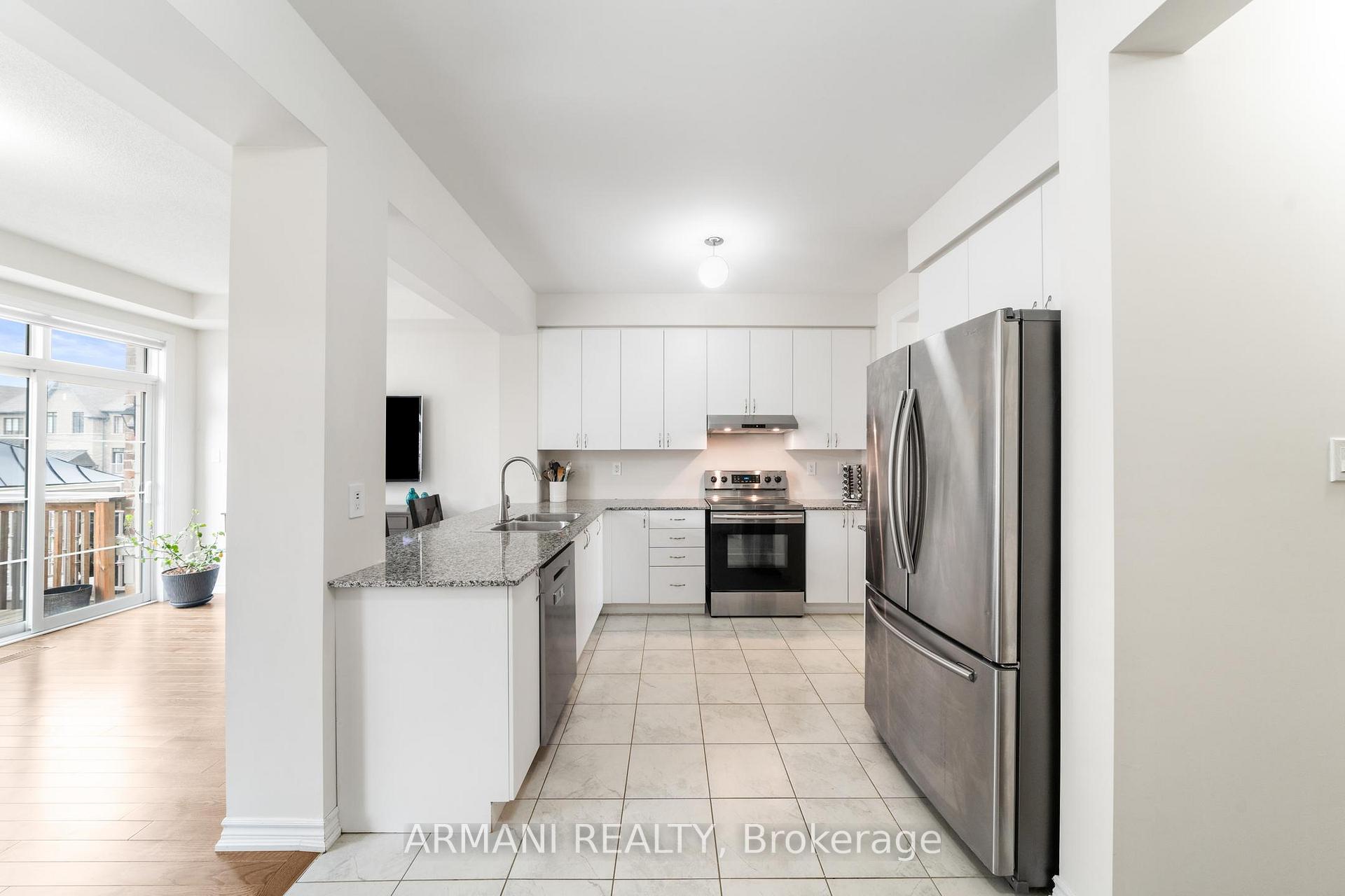 Photo 11 of 61 Sunset Terrace, Vaughan, Vellore Village — HOMEH