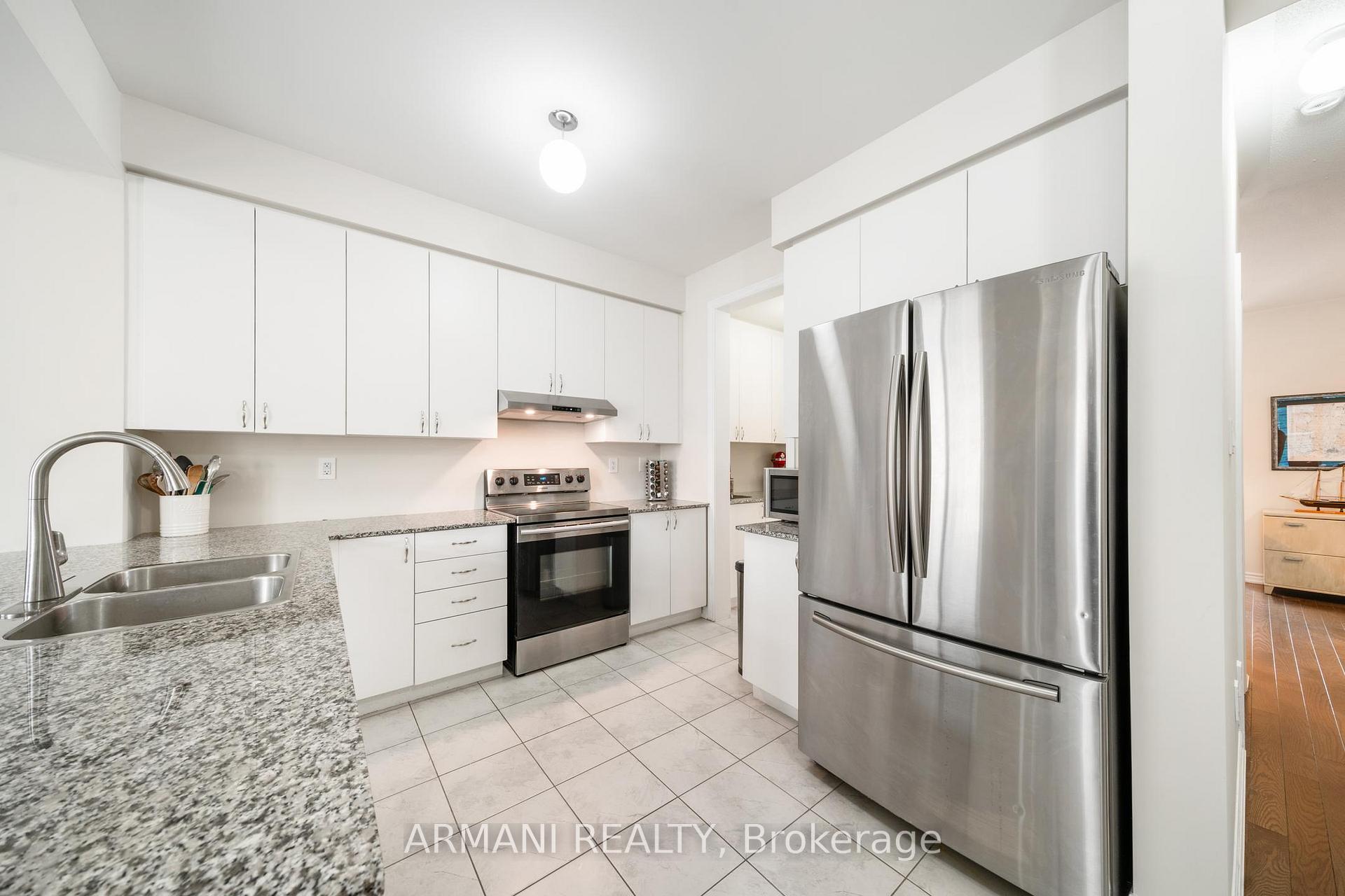 Photo 13 of 61 Sunset Terrace, Vaughan, Vellore Village — HOMEH