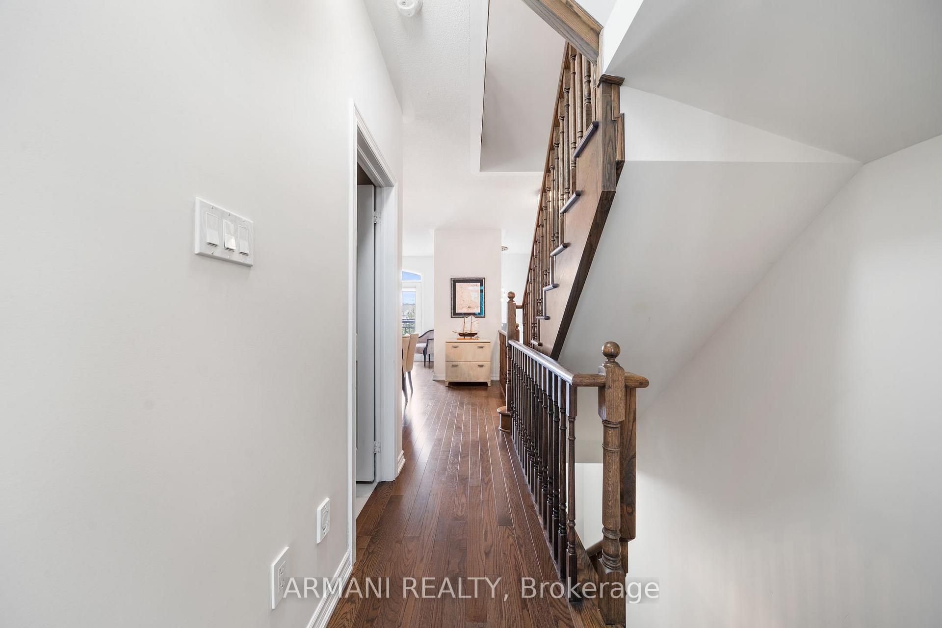 Photo 24 of 61 Sunset Terrace, Vaughan, Vellore Village — HOMEH