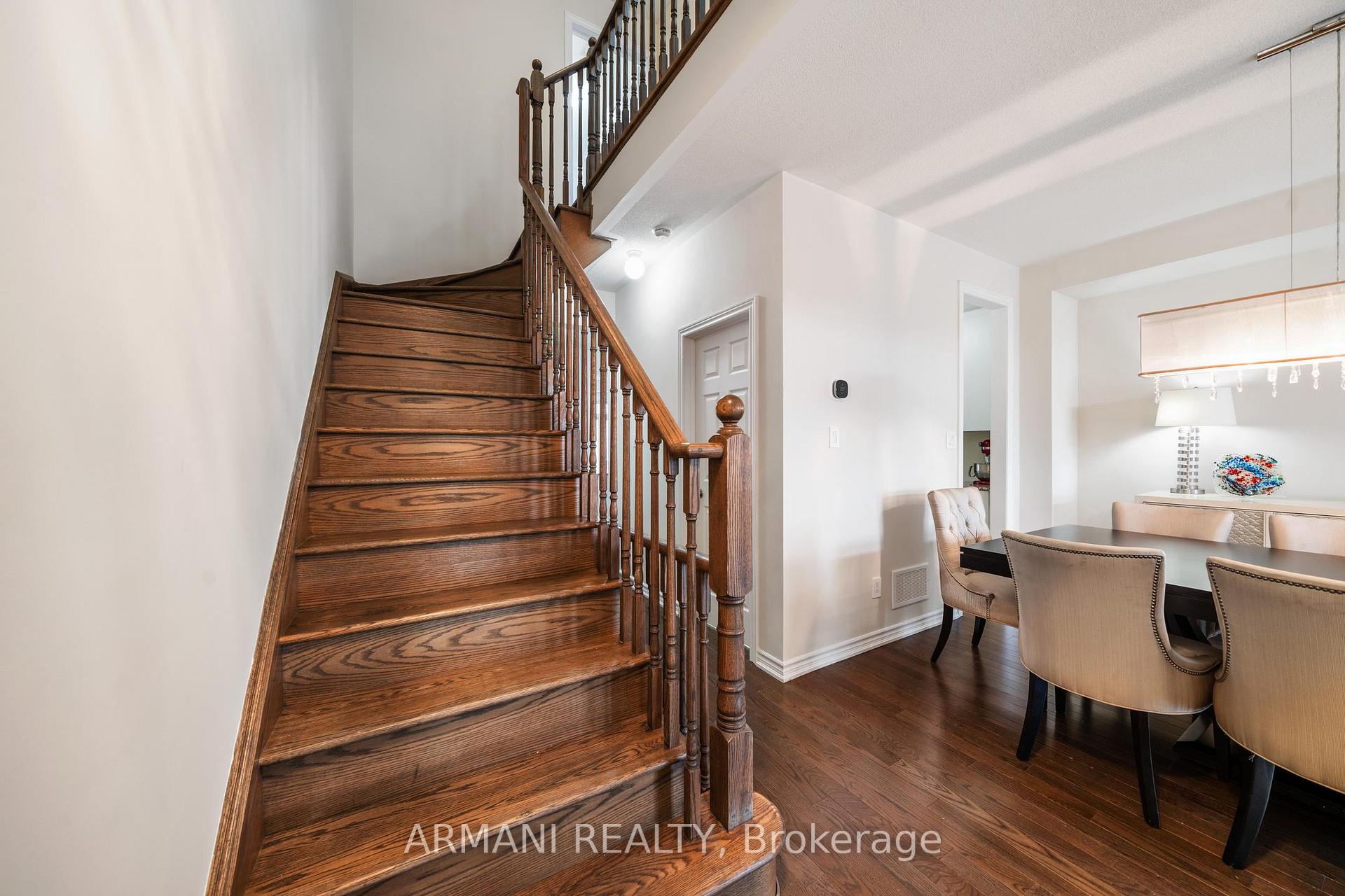 Photo 26 of 61 Sunset Terrace, Vaughan, Vellore Village — HOMEH