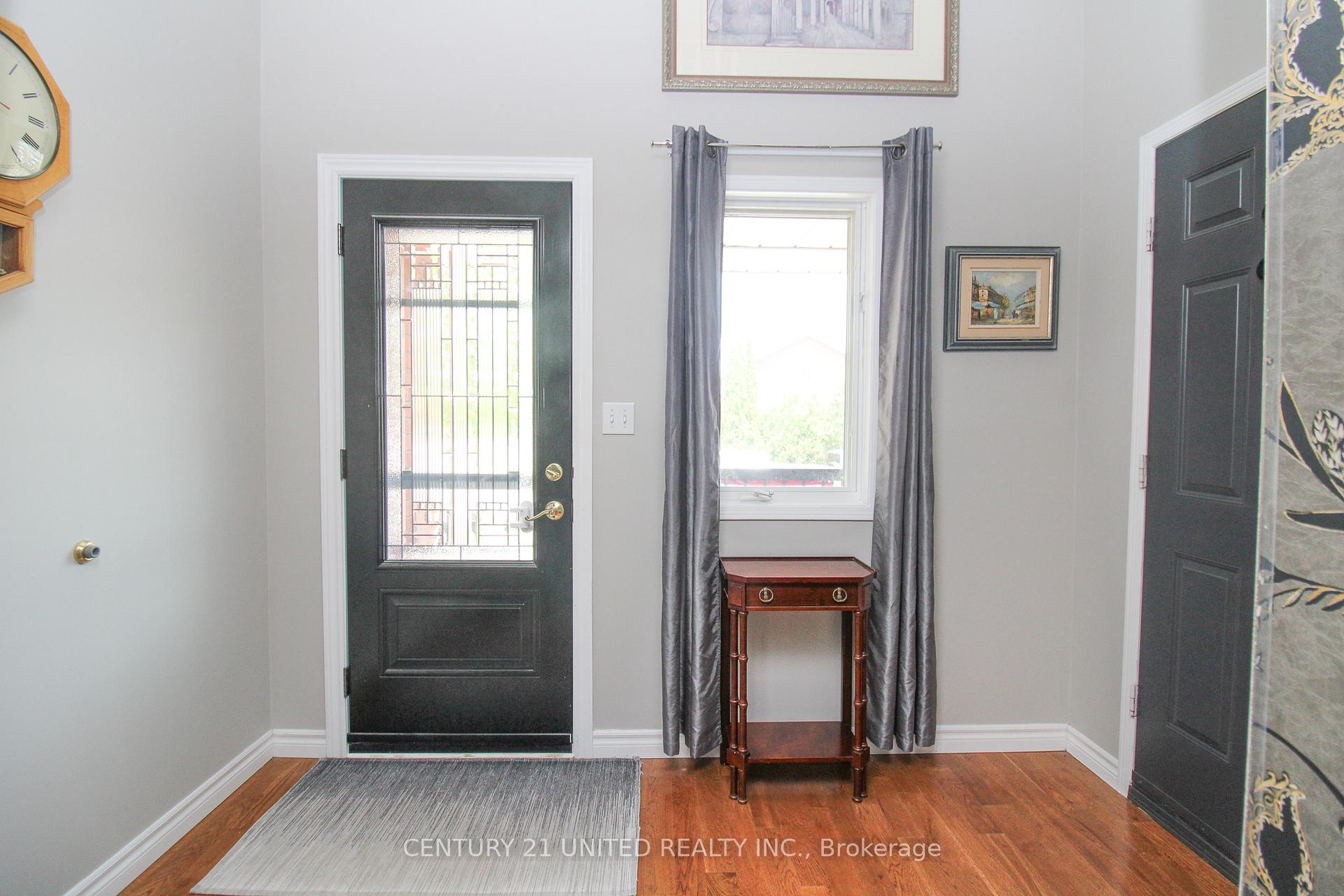 Photo 8 of 1360 Lillico Crescent, Peterborough, Monaghan Ward 2 — HOMEH