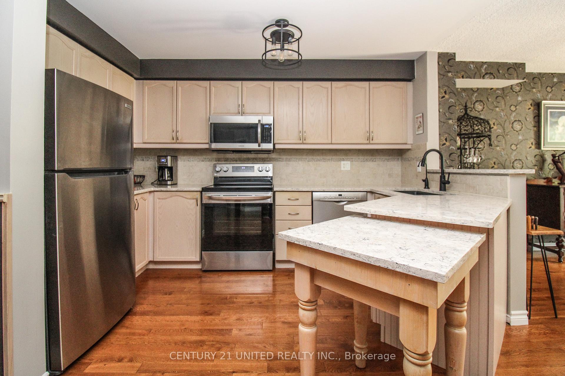 Photo 13 of 1360 Lillico Crescent, Peterborough, Monaghan Ward 2 — HOMEH
