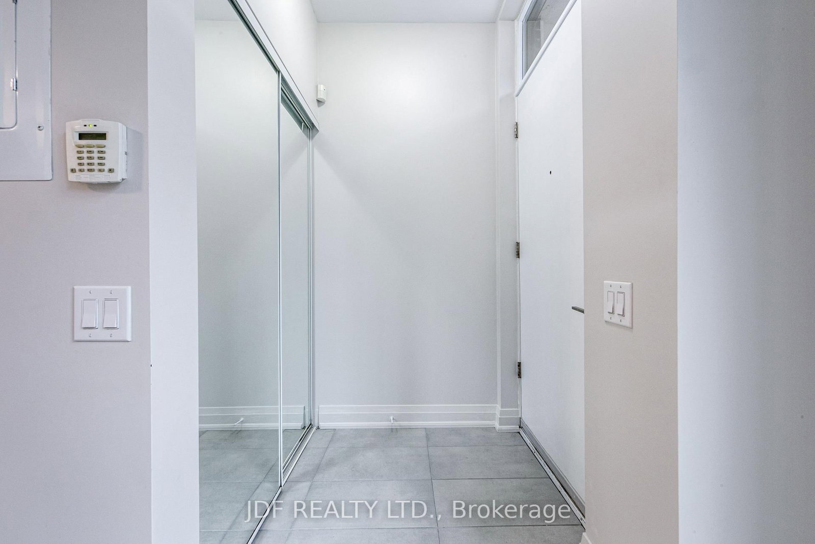Photo 8 of Unit TH 31, 19 Valhalla Inn Rd, Etobicoke, Islington-City Centre West — HOMEH