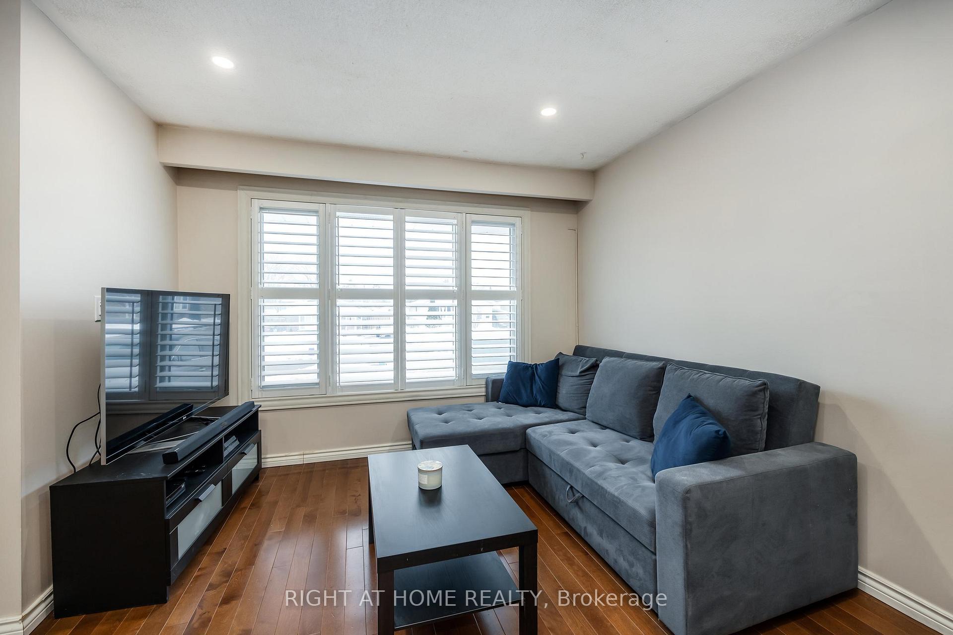 Photo 15 of 430 Oshawa Boulevard N, Oshawa, O'Neill — HOMEH