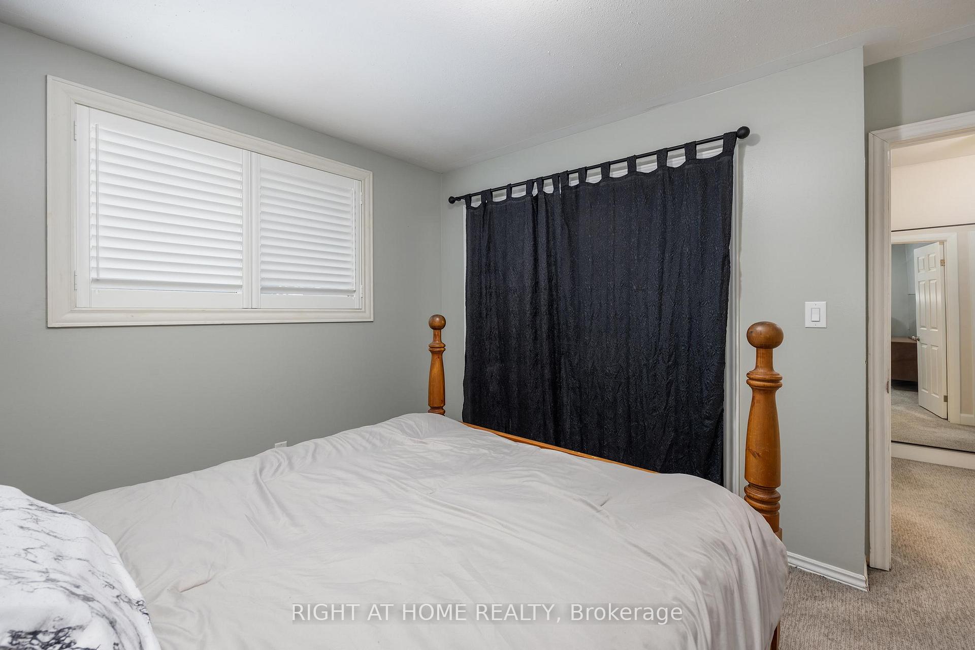 Photo 23 of 430 Oshawa Boulevard N, Oshawa, O'Neill — HOMEH