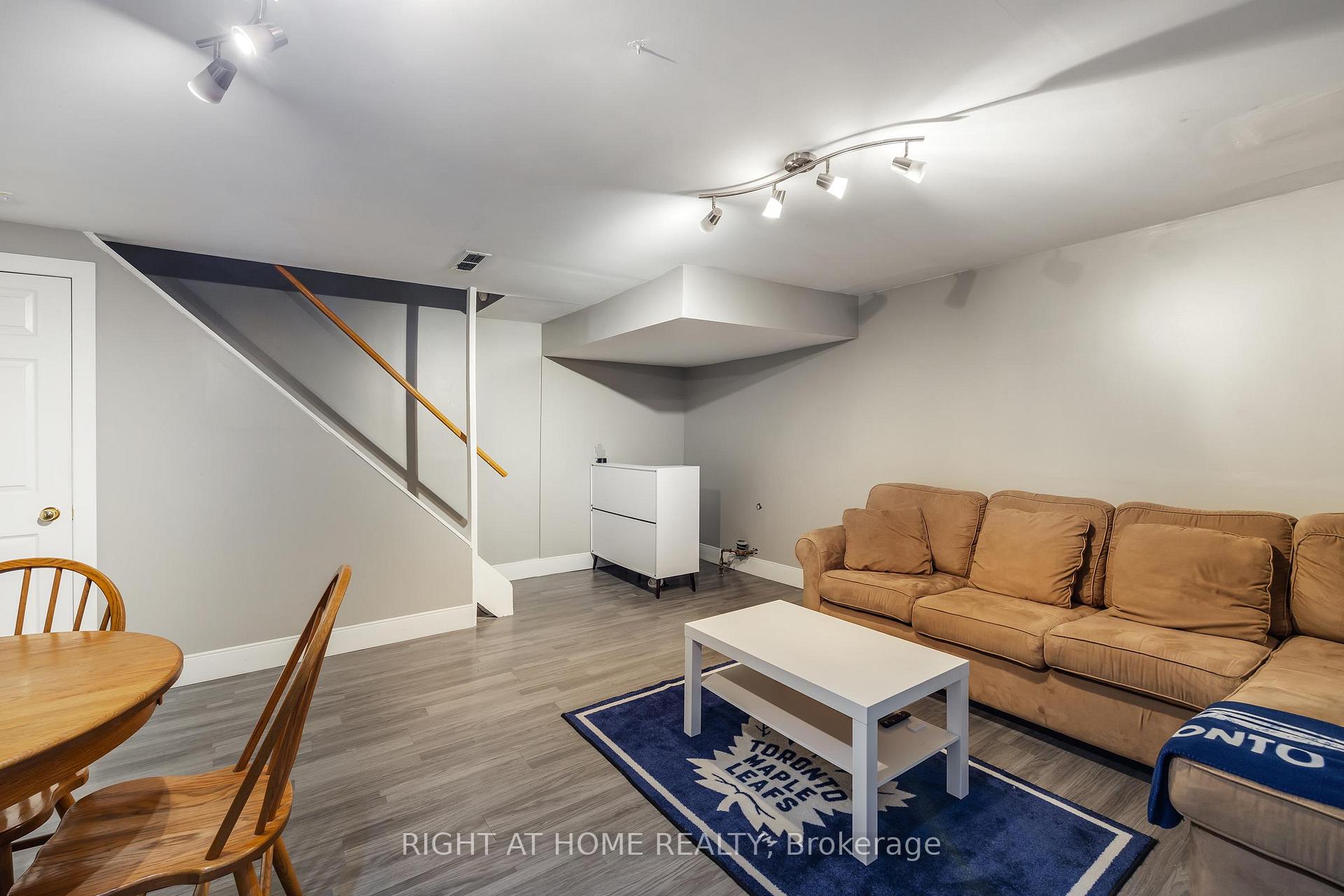 Photo 24 of 430 Oshawa Boulevard N, Oshawa, O'Neill — HOMEH