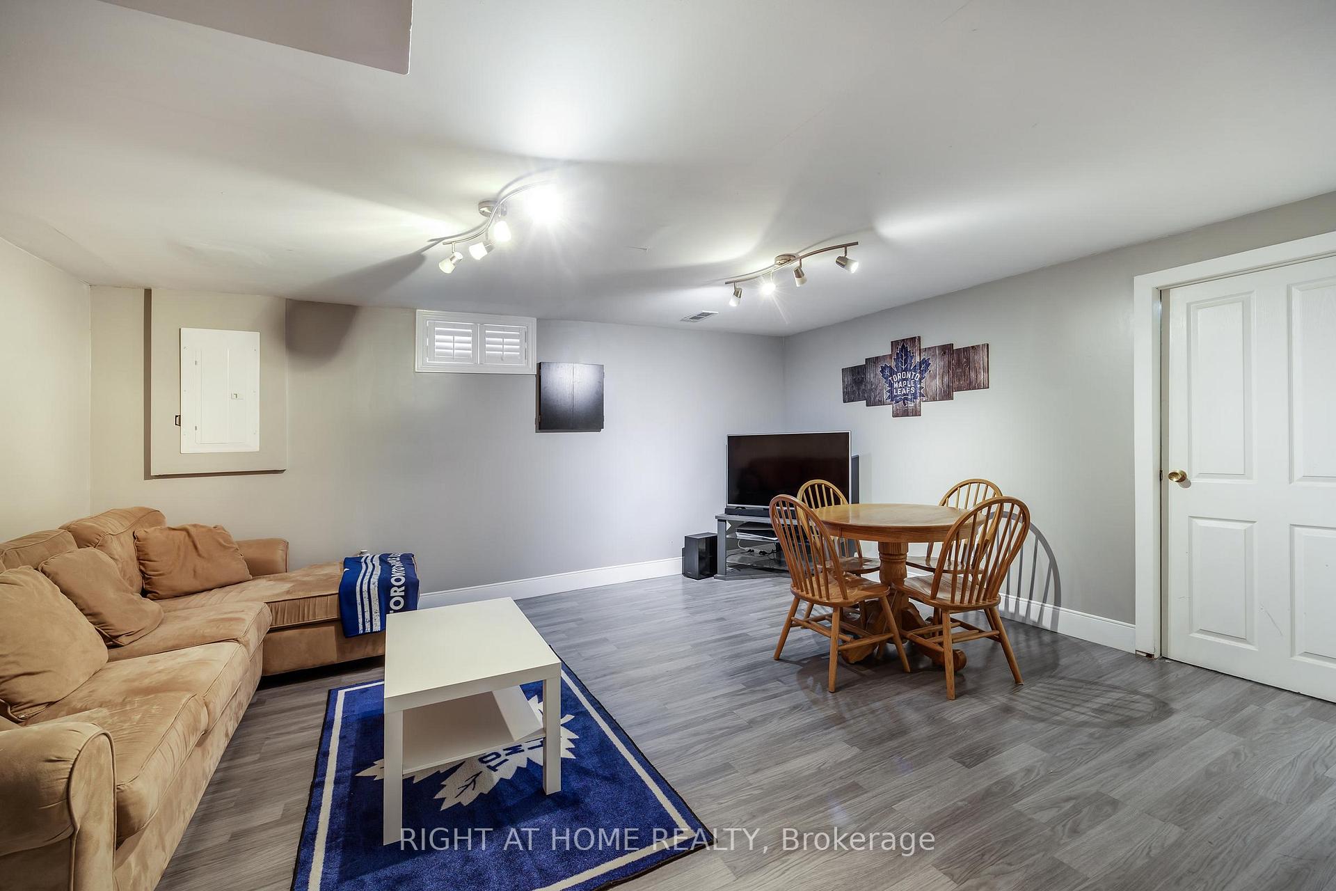 Photo 26 of 430 Oshawa Boulevard N, Oshawa, O'Neill — HOMEH