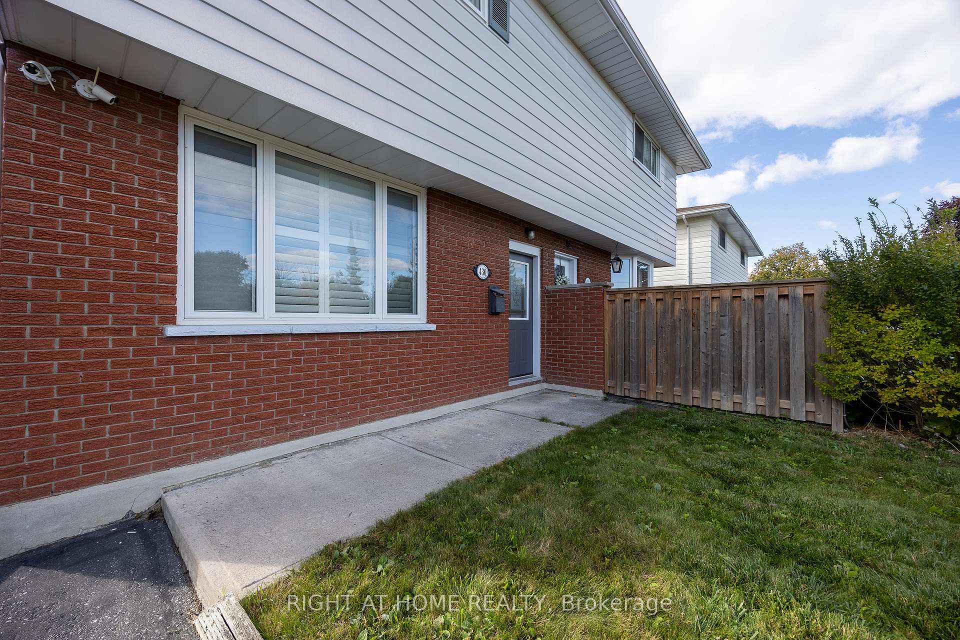 Photo 33 of 430 Oshawa Boulevard N, Oshawa, O'Neill — HOMEH