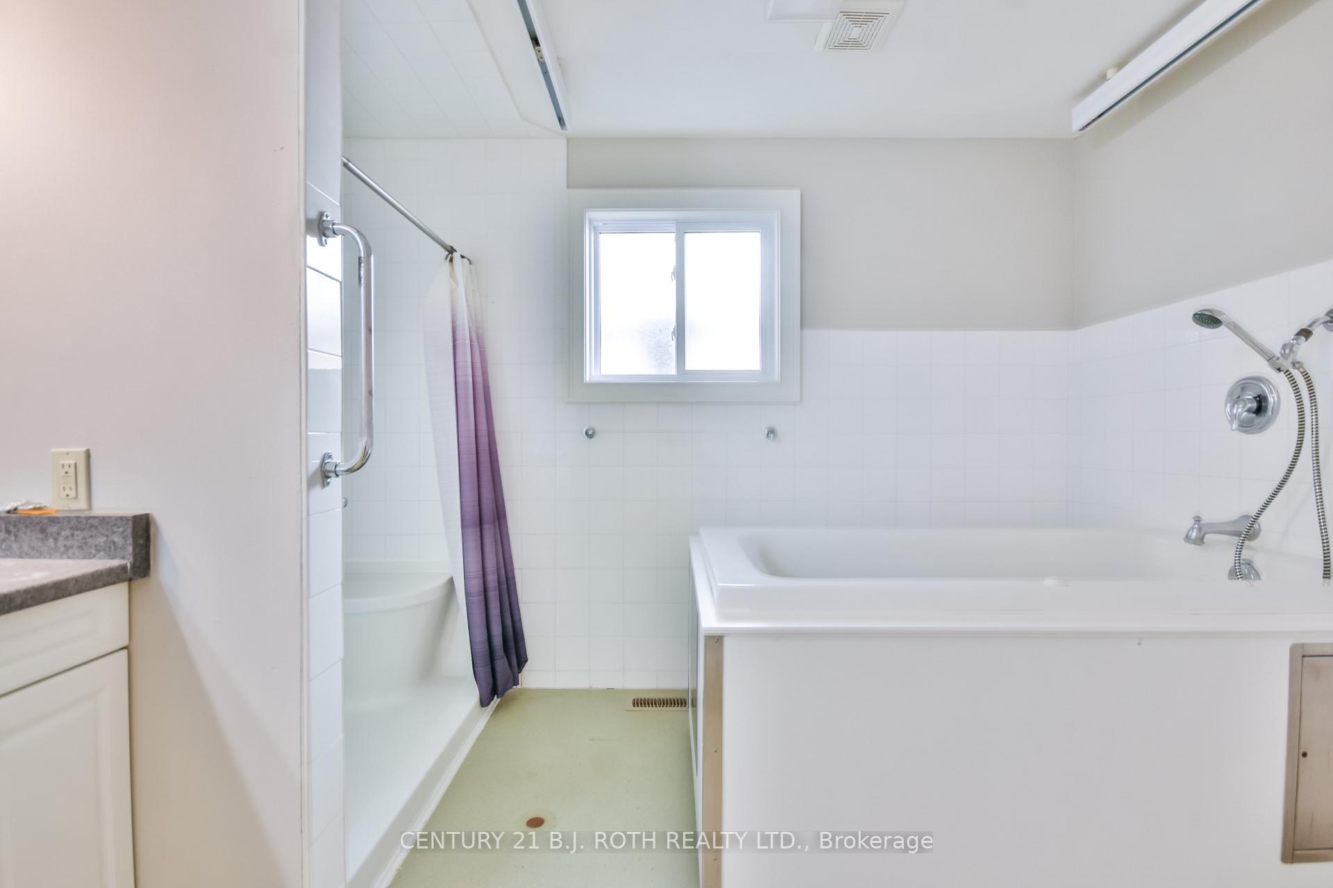 Photo 20 of 263 Anne Street N, Barrie, Sunnidale — HOMEH