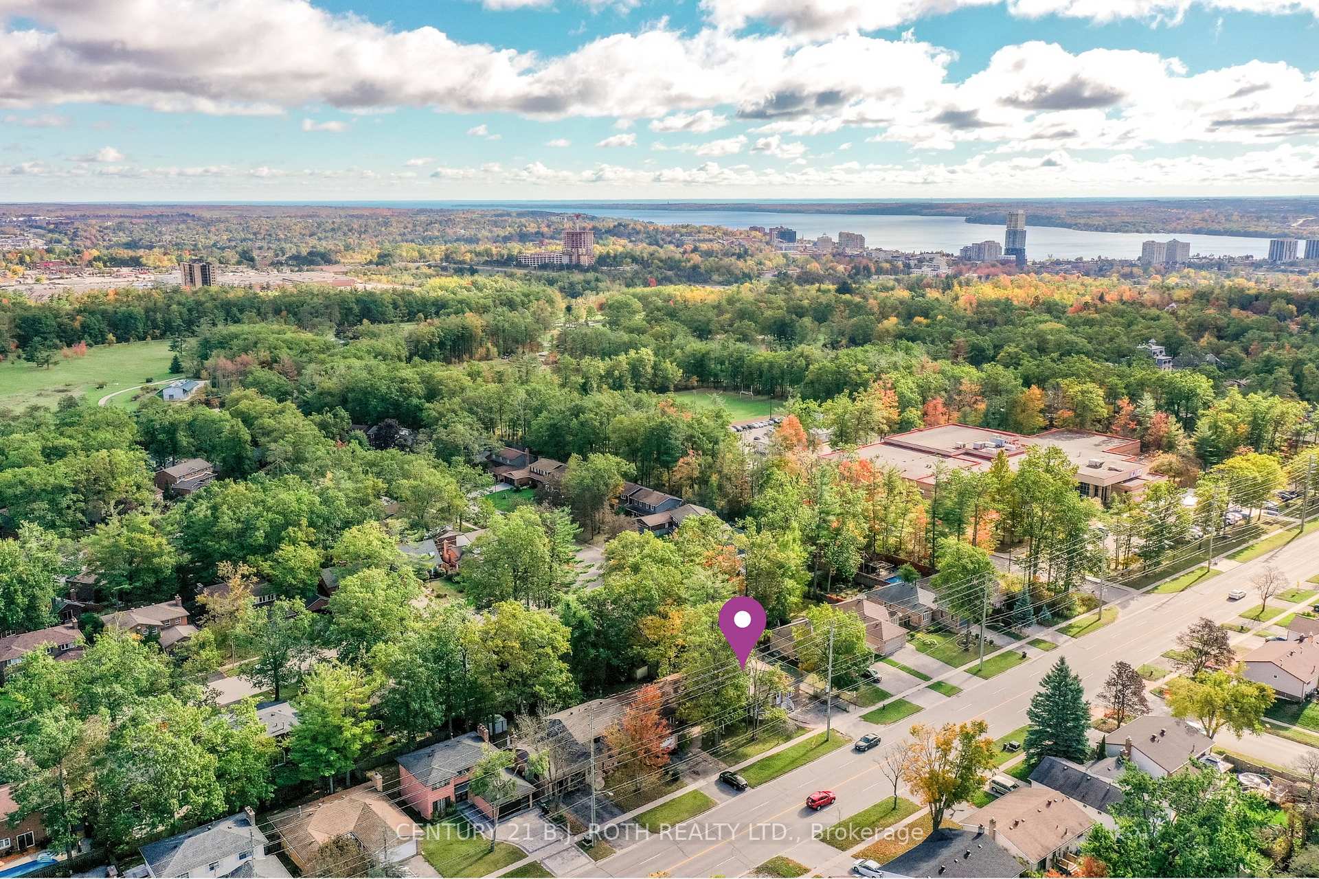 Photo 34 of 263 Anne Street N, Barrie, Sunnidale — HOMEH