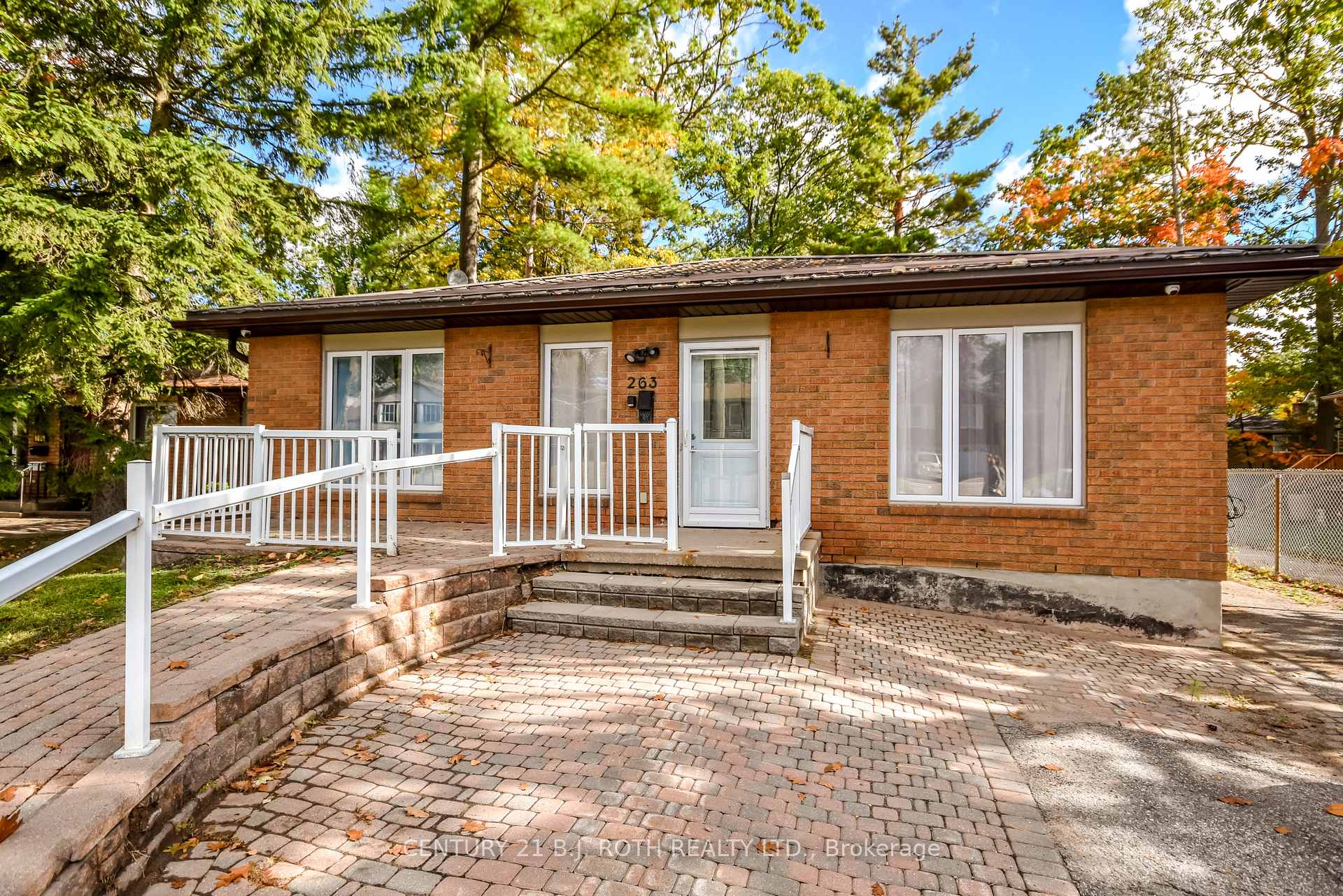 Photo 32 of 263 Anne Street N, Barrie, Sunnidale — HOMEH