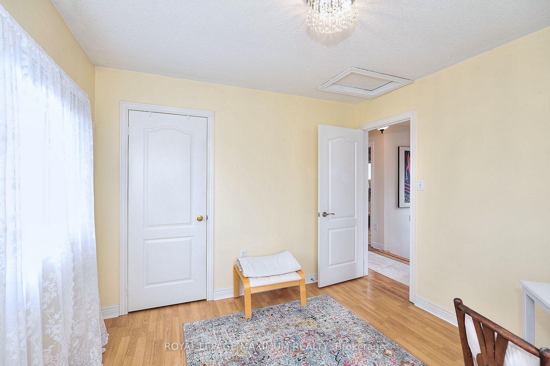 Photo 28 of 81 Thornton Crescent, Vaughan, Maple — HOMEH
