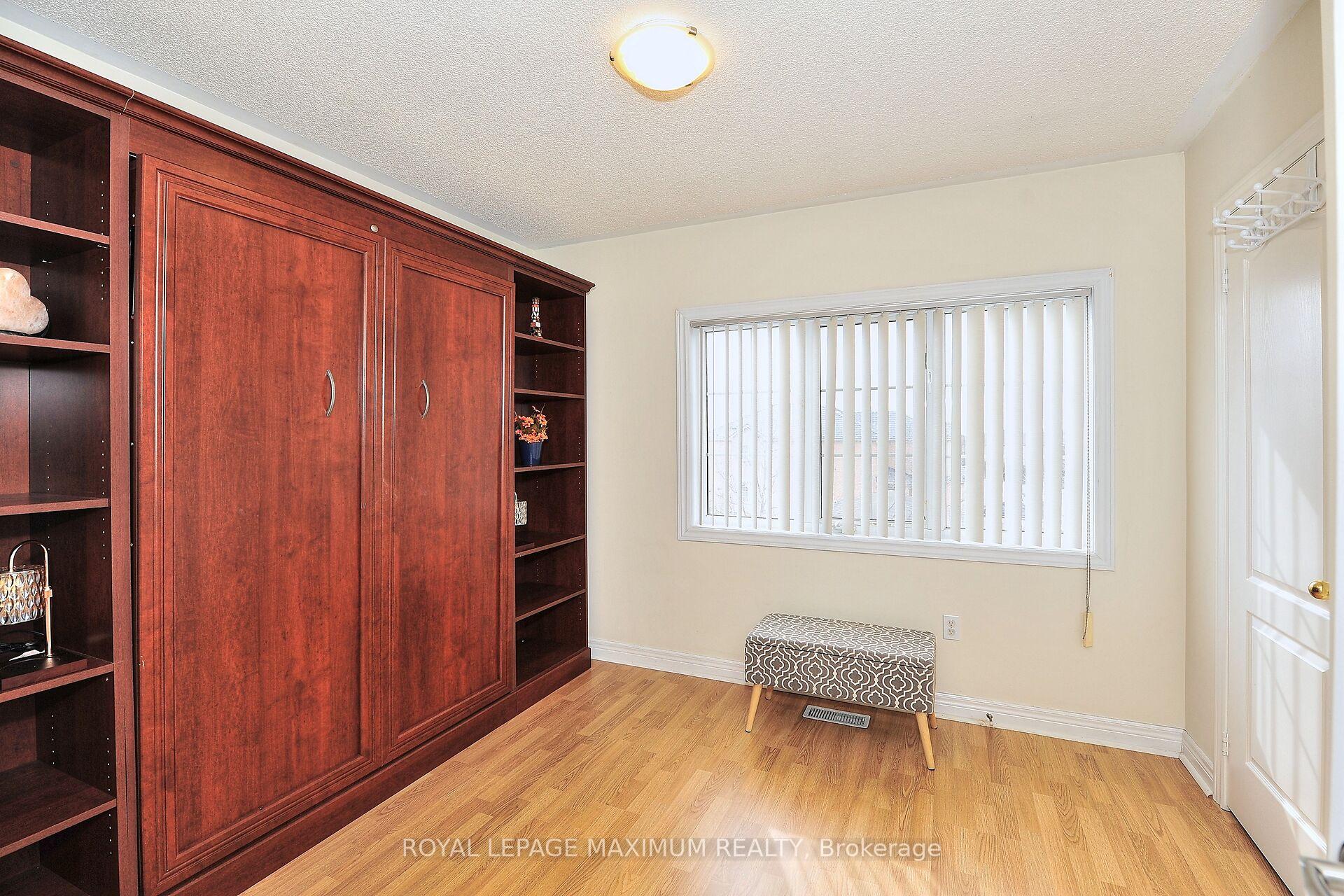 Photo 29 of 81 Thornton Crescent, Vaughan, Maple — HOMEH