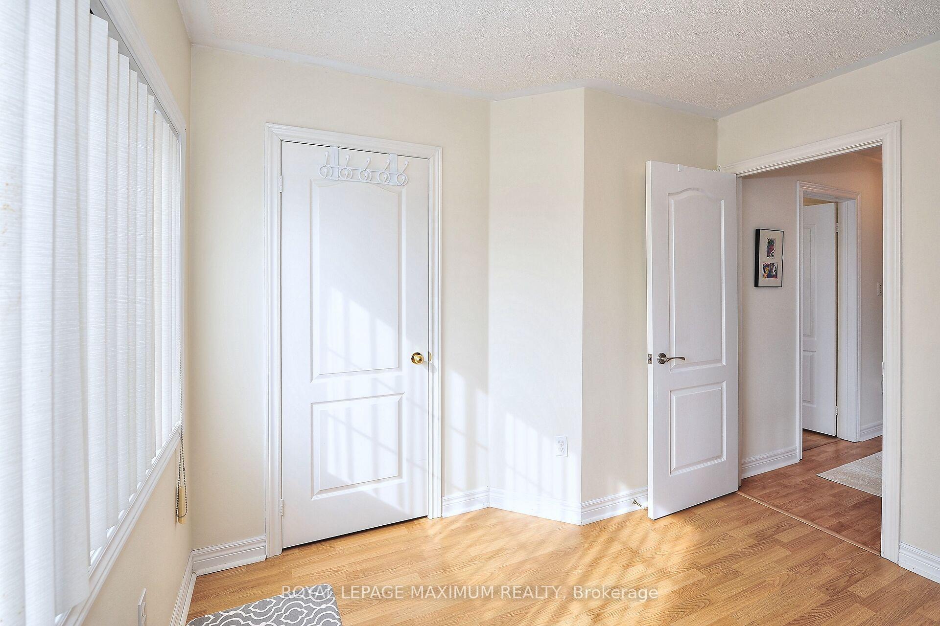 Photo 30 of 81 Thornton Crescent, Vaughan, Maple — HOMEH