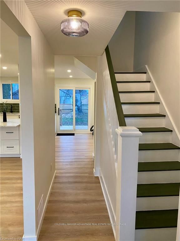Photo 5 of 18 Mcalpine Avenue S, Welland, Lincoln/Crowland — HOMEH