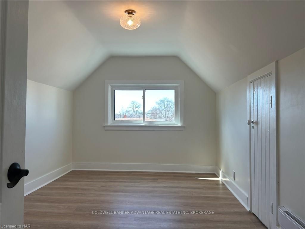 Photo 15 of 18 Mcalpine Avenue S, Welland, Lincoln/Crowland — HOMEH