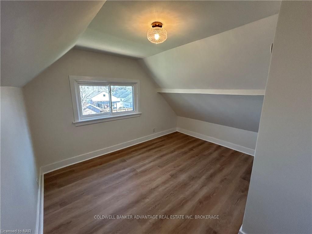 Photo 19 of 18 Mcalpine Avenue S, Welland, Lincoln/Crowland — HOMEH