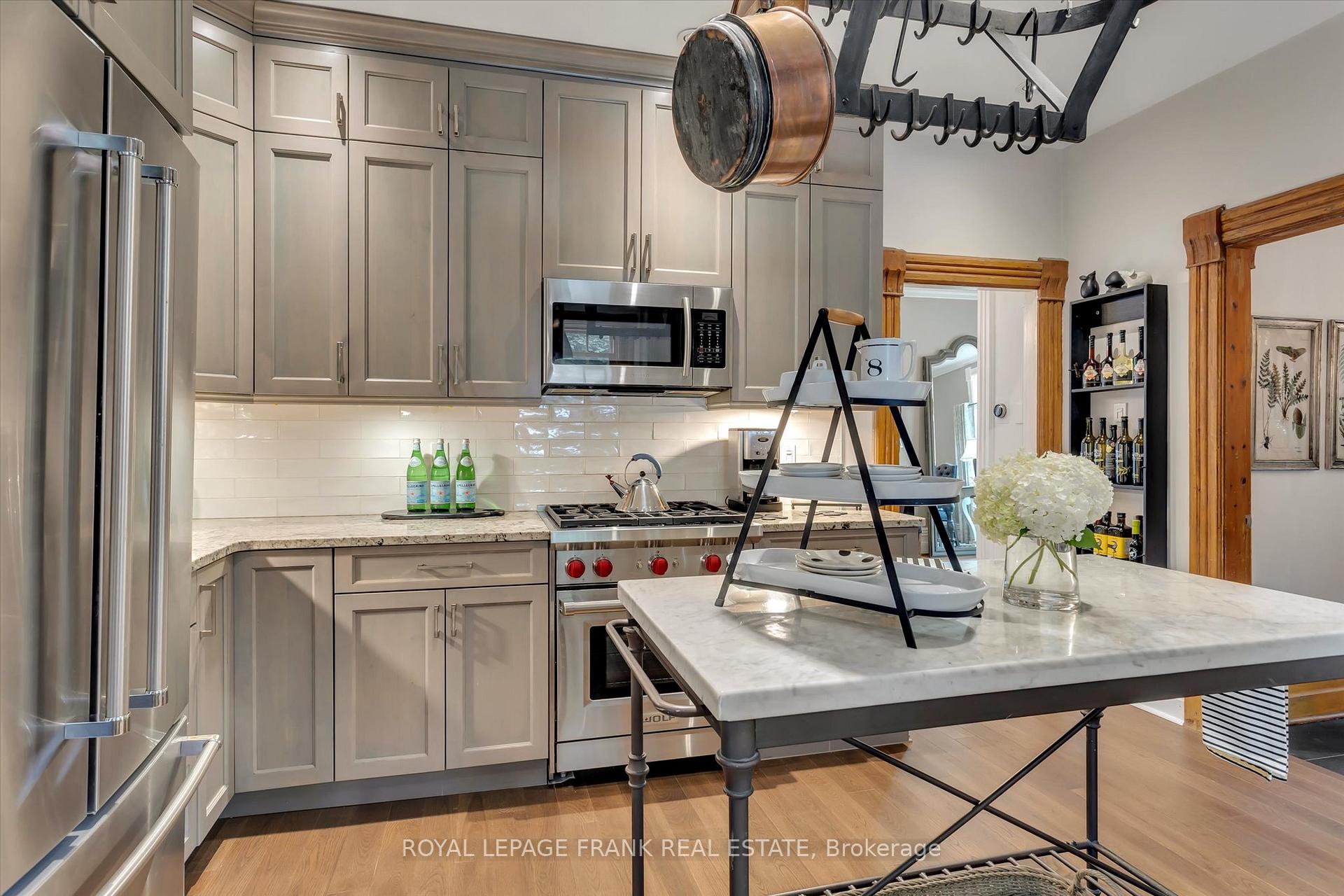 Photo 9 of 481 Homewood Avenue, Peterborough, Town Ward 3 — HOMEH