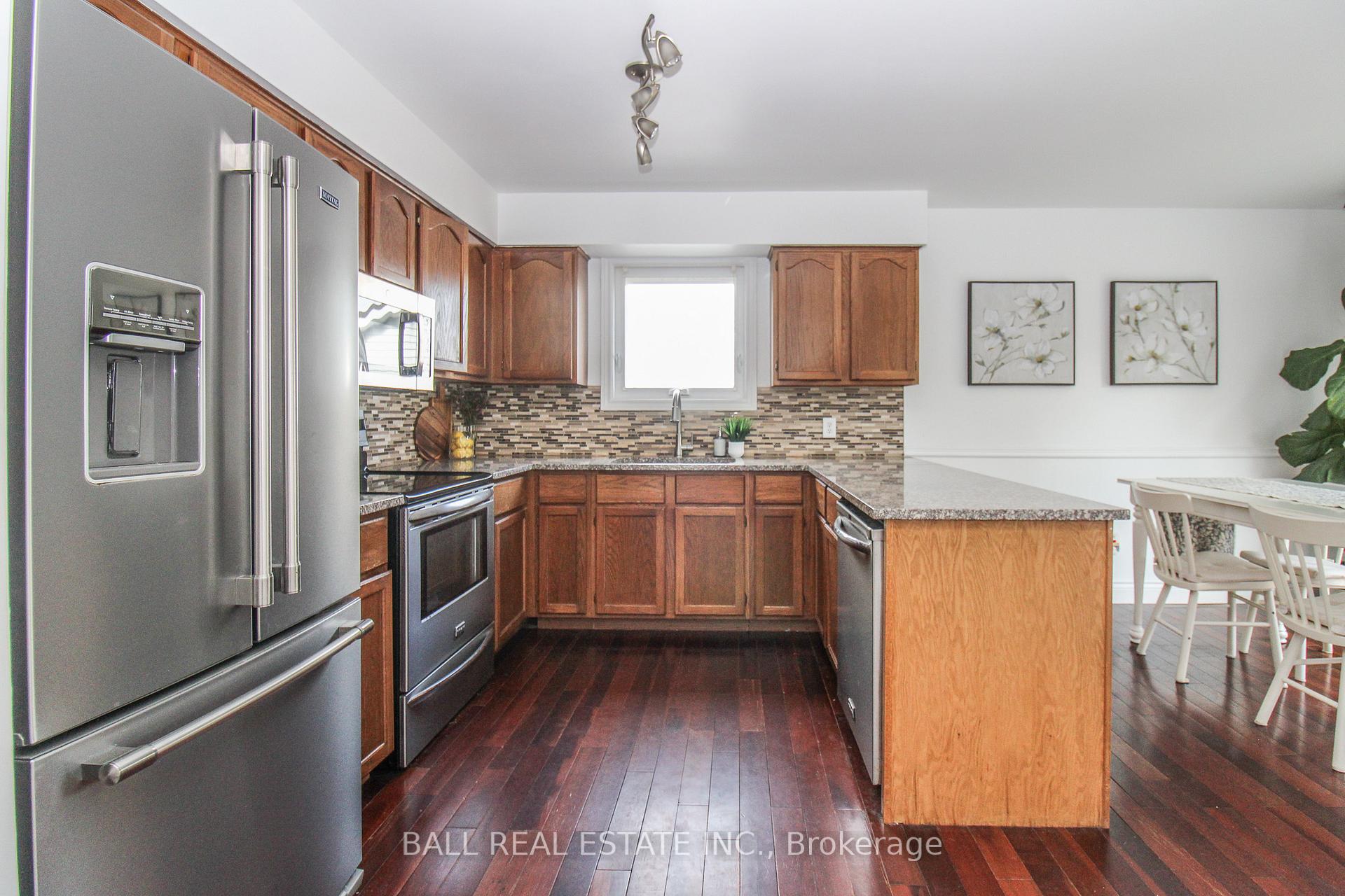 Photo 10 of 595 Westman Avenue, Peterborough, Otonabee Ward 1 — HOMEH