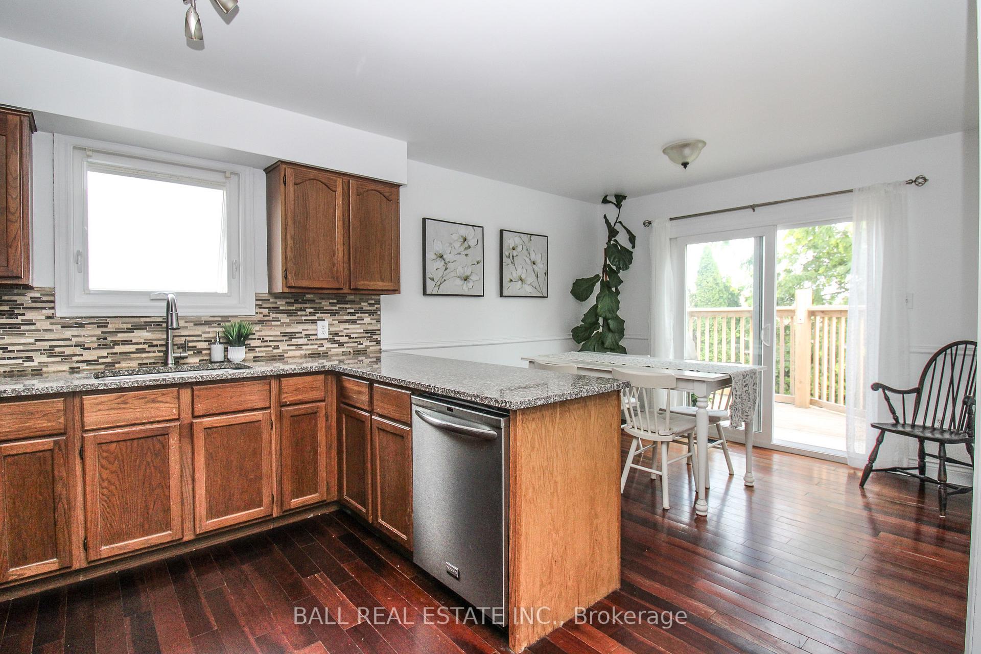Photo 11 of 595 Westman Avenue, Peterborough, Otonabee Ward 1 — HOMEH